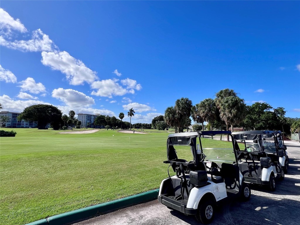 800 Cypress Grv Dr #106 Pompano Beach, FL 33069