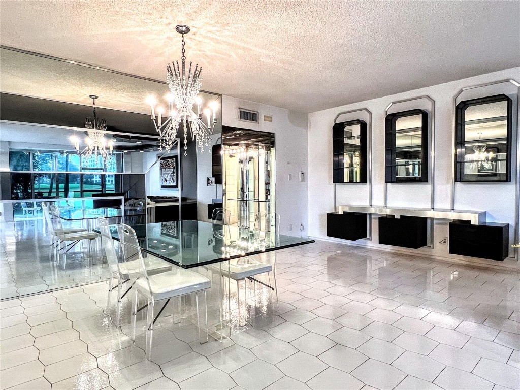 800 Cypress Grv Dr #106 Pompano Beach, FL 33069