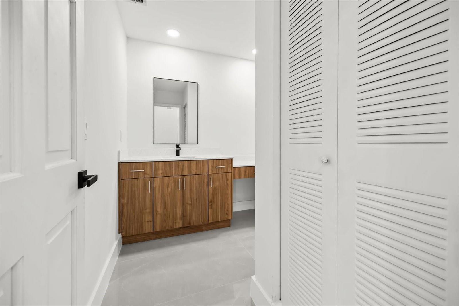 9791 Sun Pointe Dr Boynton Beach, FL 33437