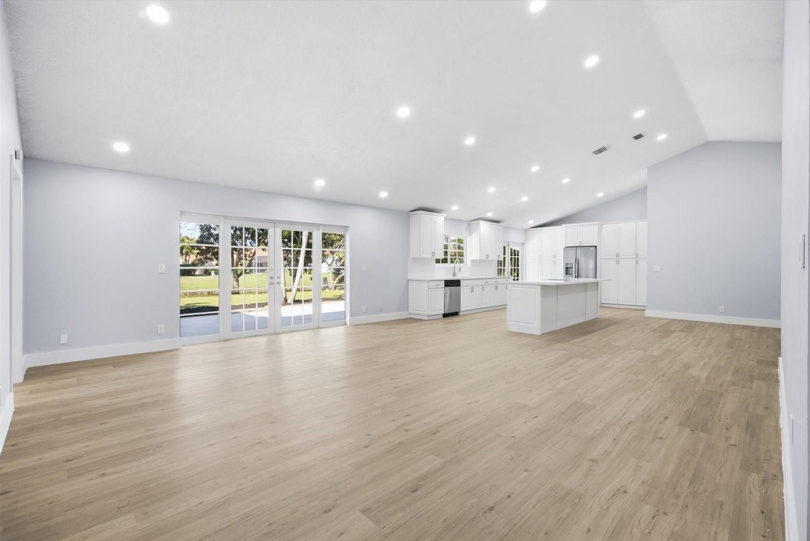 9791 Sun Pointe Dr Boynton Beach, FL 33437