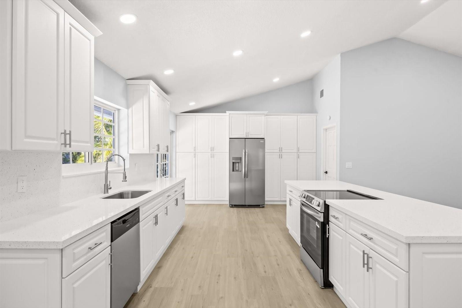 9791 Sun Pointe Dr Boynton Beach, FL 33437