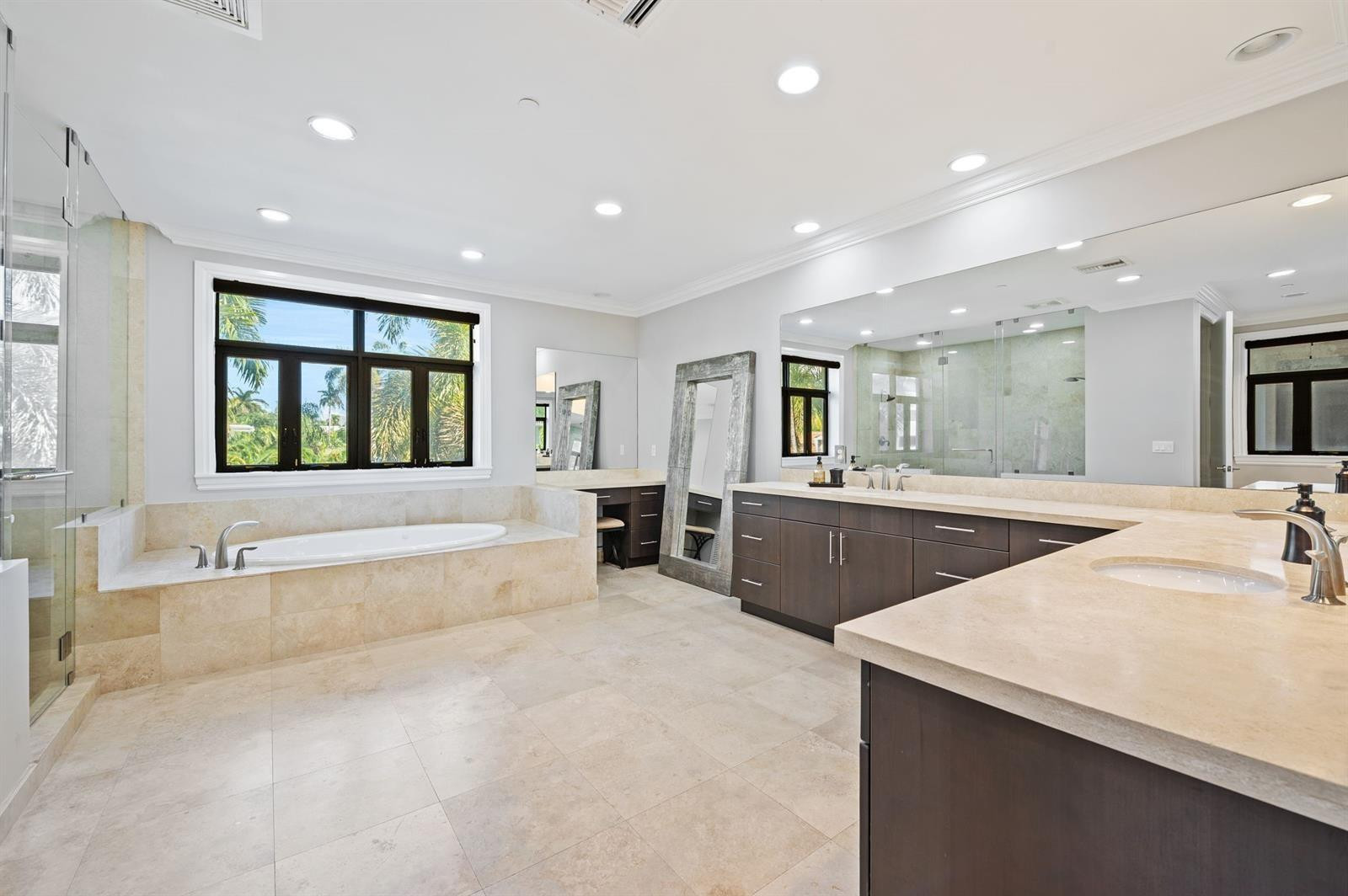 95 Isle Of Venice Fort Lauderdale, FL 33301