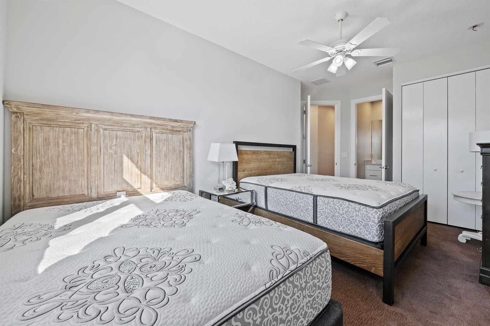 95 Isle Of Venice Fort Lauderdale, FL 33301