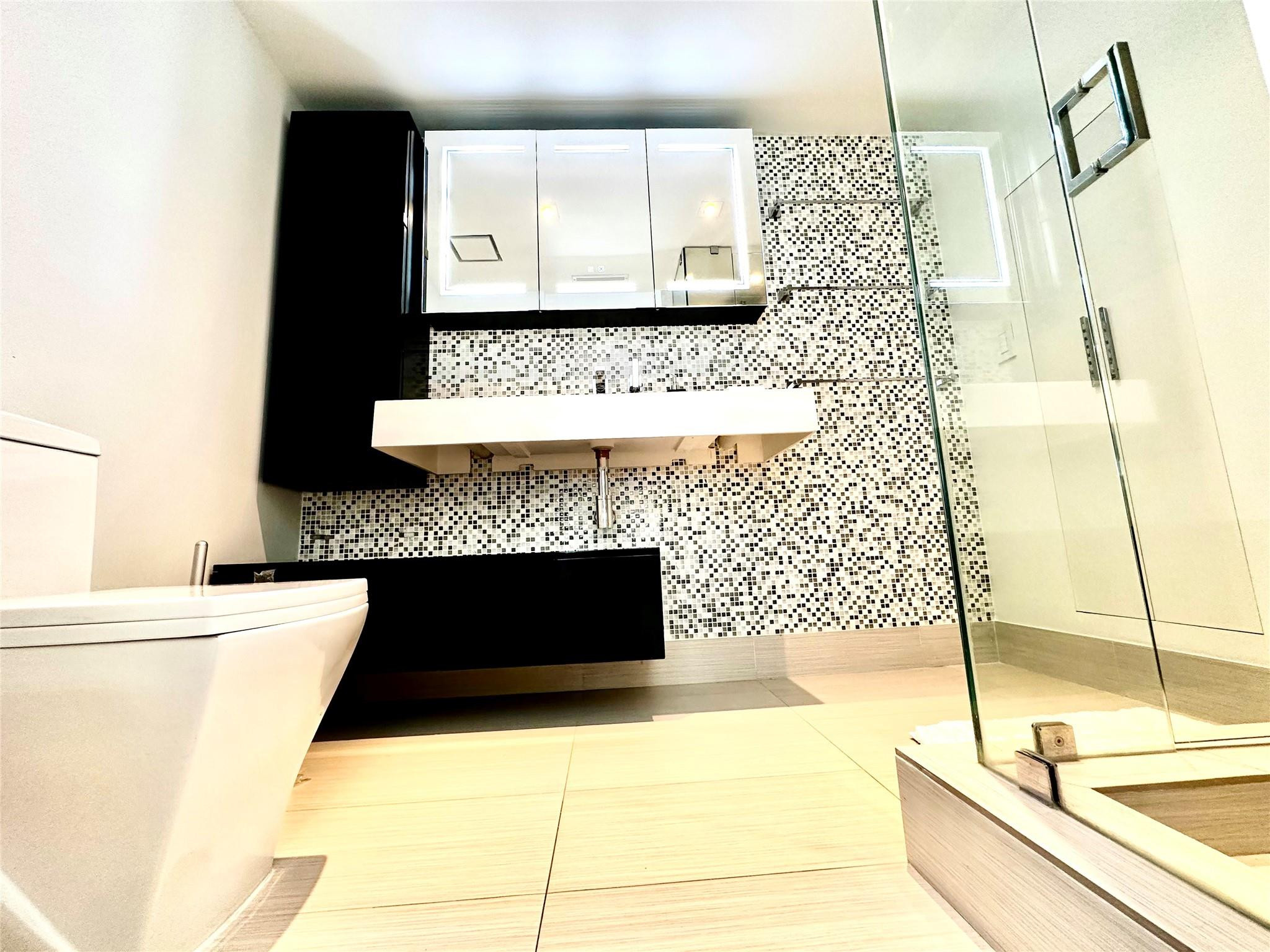 630 85th #106 Miami Beach, FL 33141