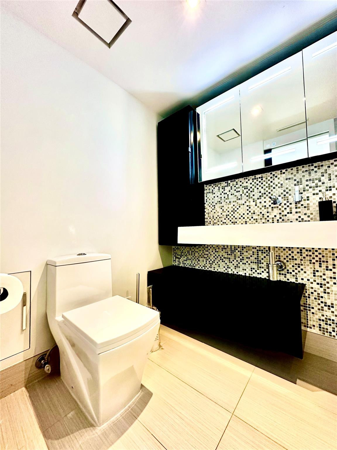 630 85th #106 Miami Beach, FL 33141