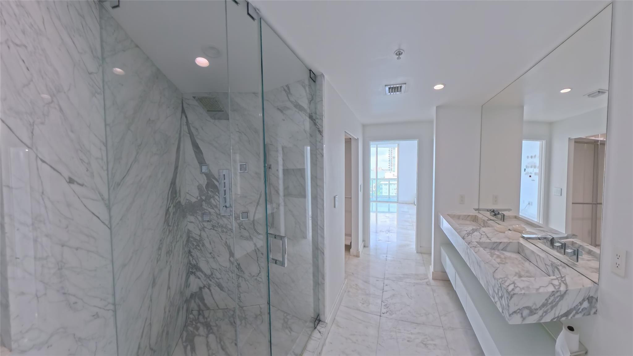 7910 Harbor Is #805 North Bay Village, FL 33141