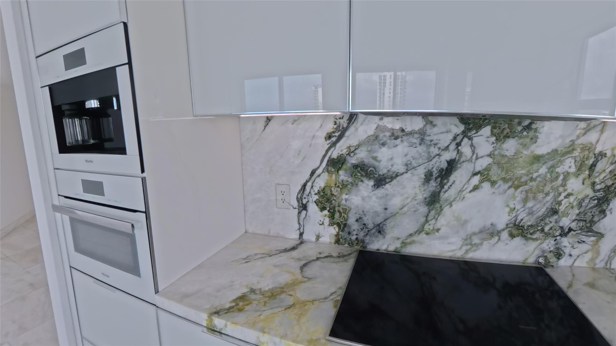 7910 Harbor Is #805 North Bay Village, FL 33141