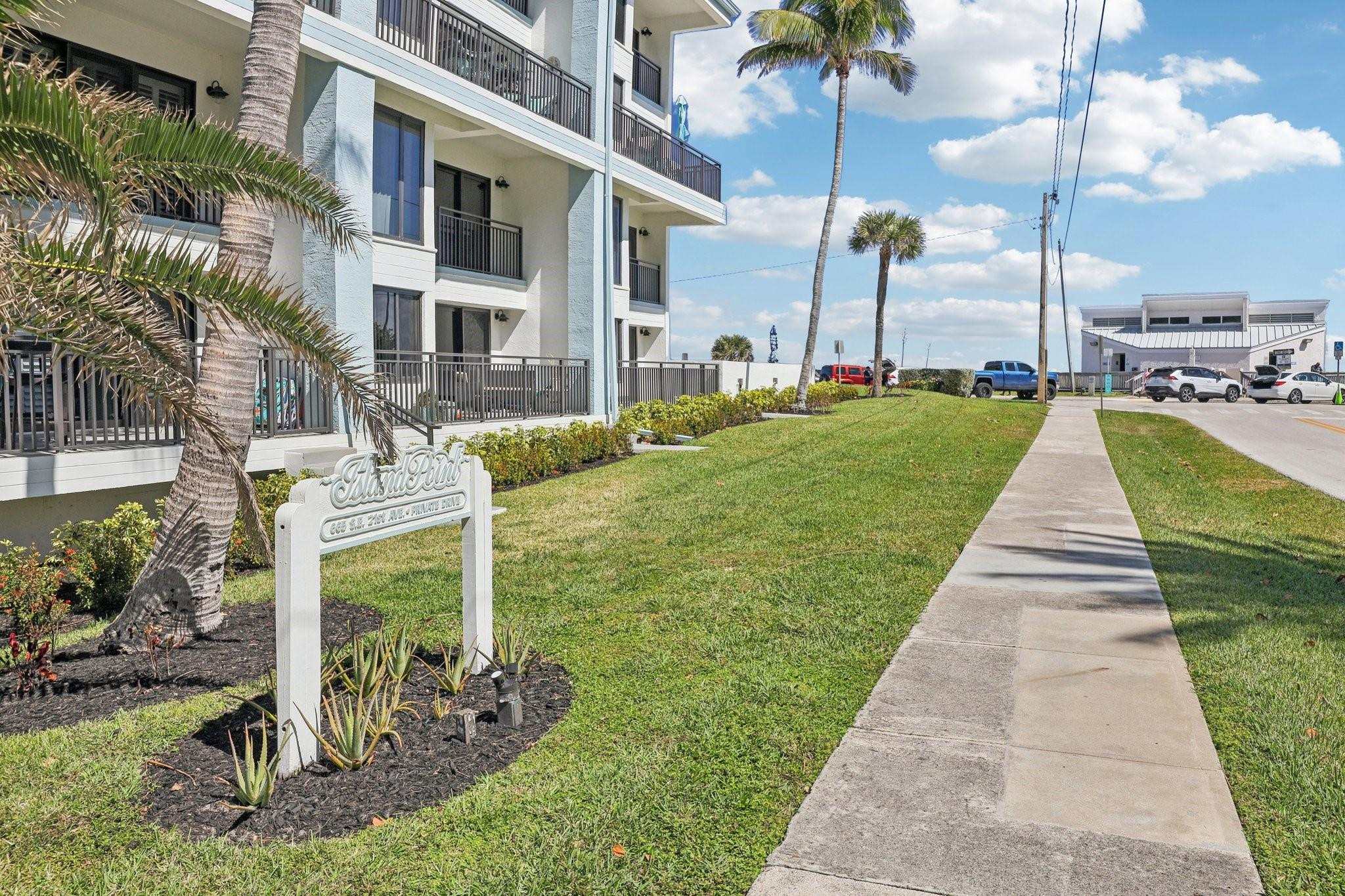 665 SE 21st #107 Deerfield Beach, FL 33441