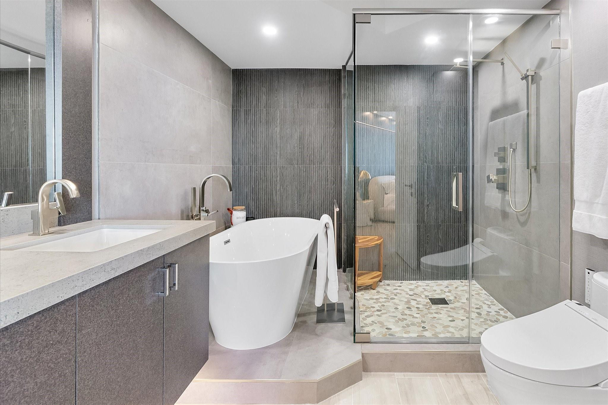 3100 N Ocean #1706 Fort Lauderdale, FL 33308