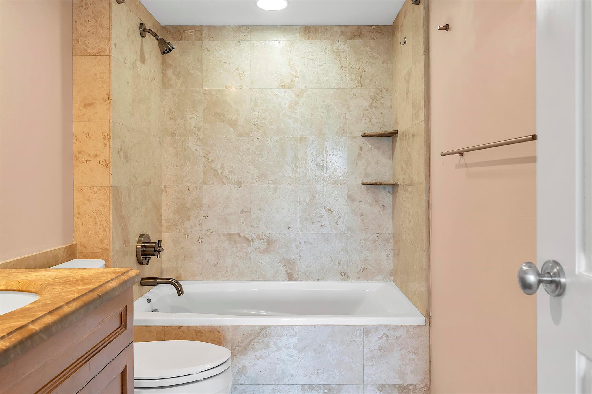 image Marine Tower Condo44