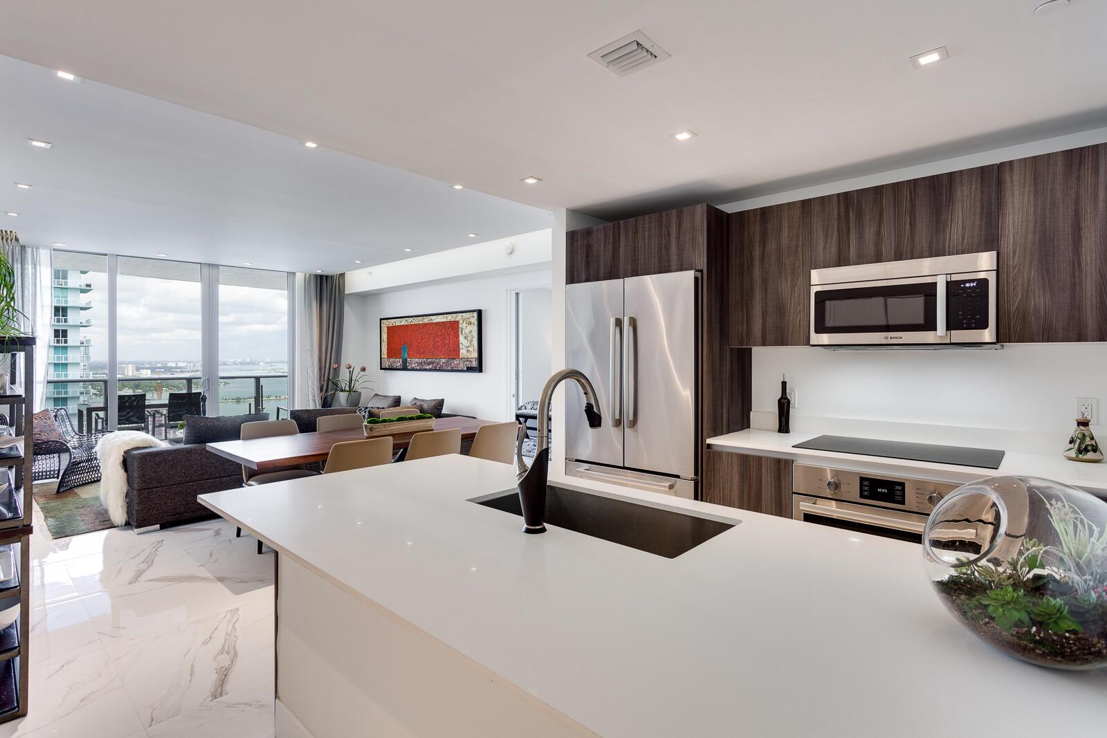 image Aria On The Bay Condo1