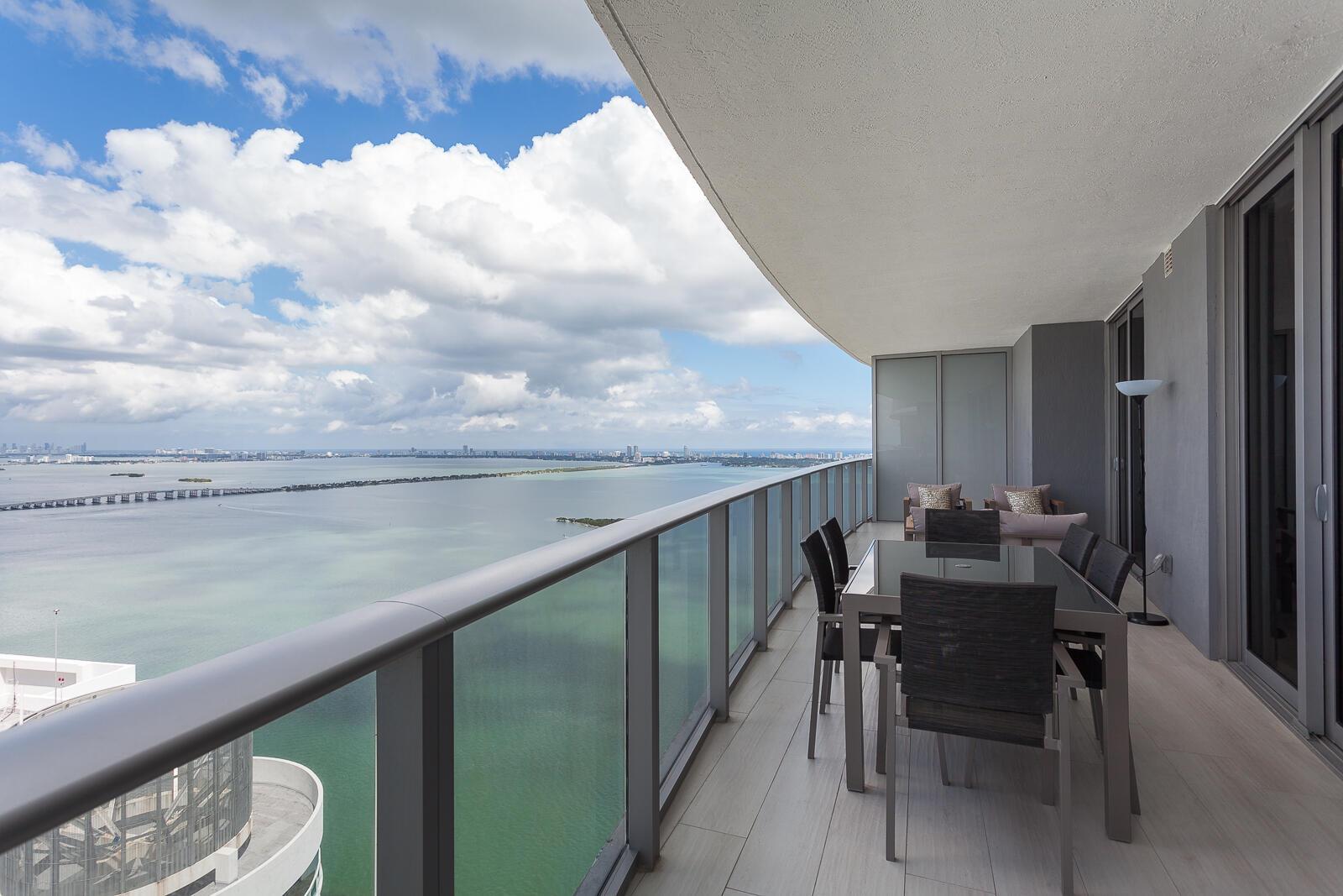 image Aria On The Bay Condo4