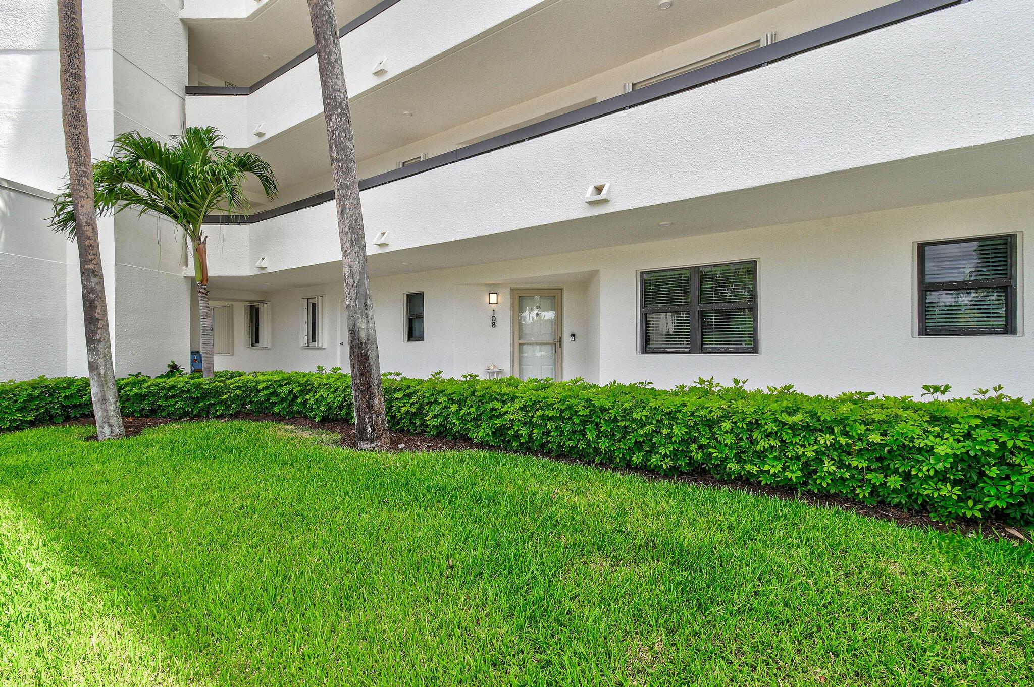 19800 Sandpointe Bay Dr #108 Tequesta, FL 33469