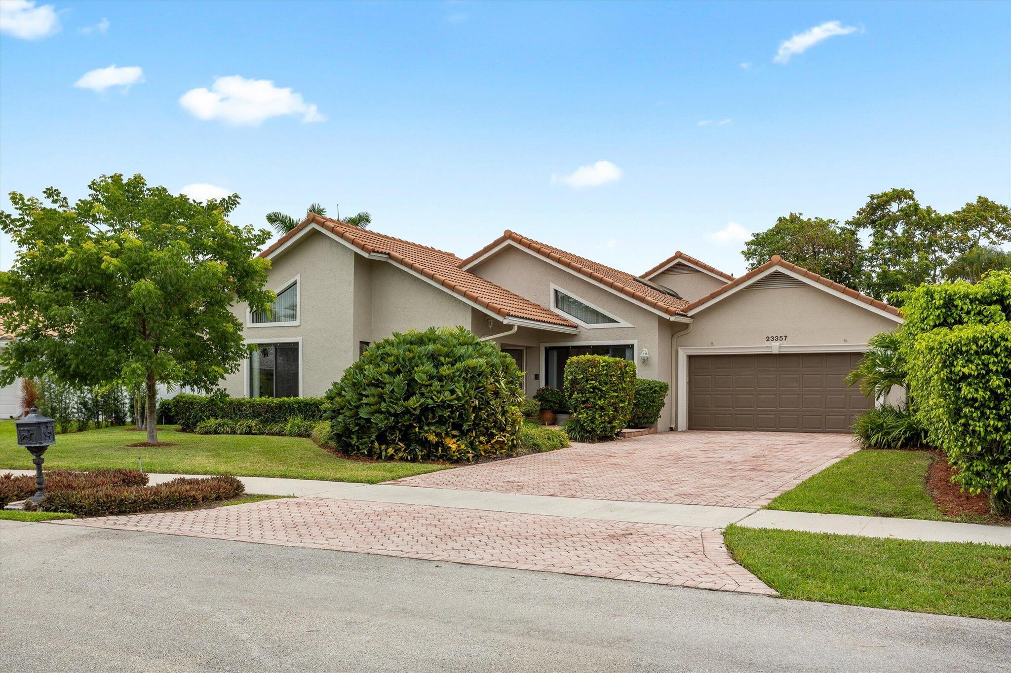 23357 Lago Mar Cir