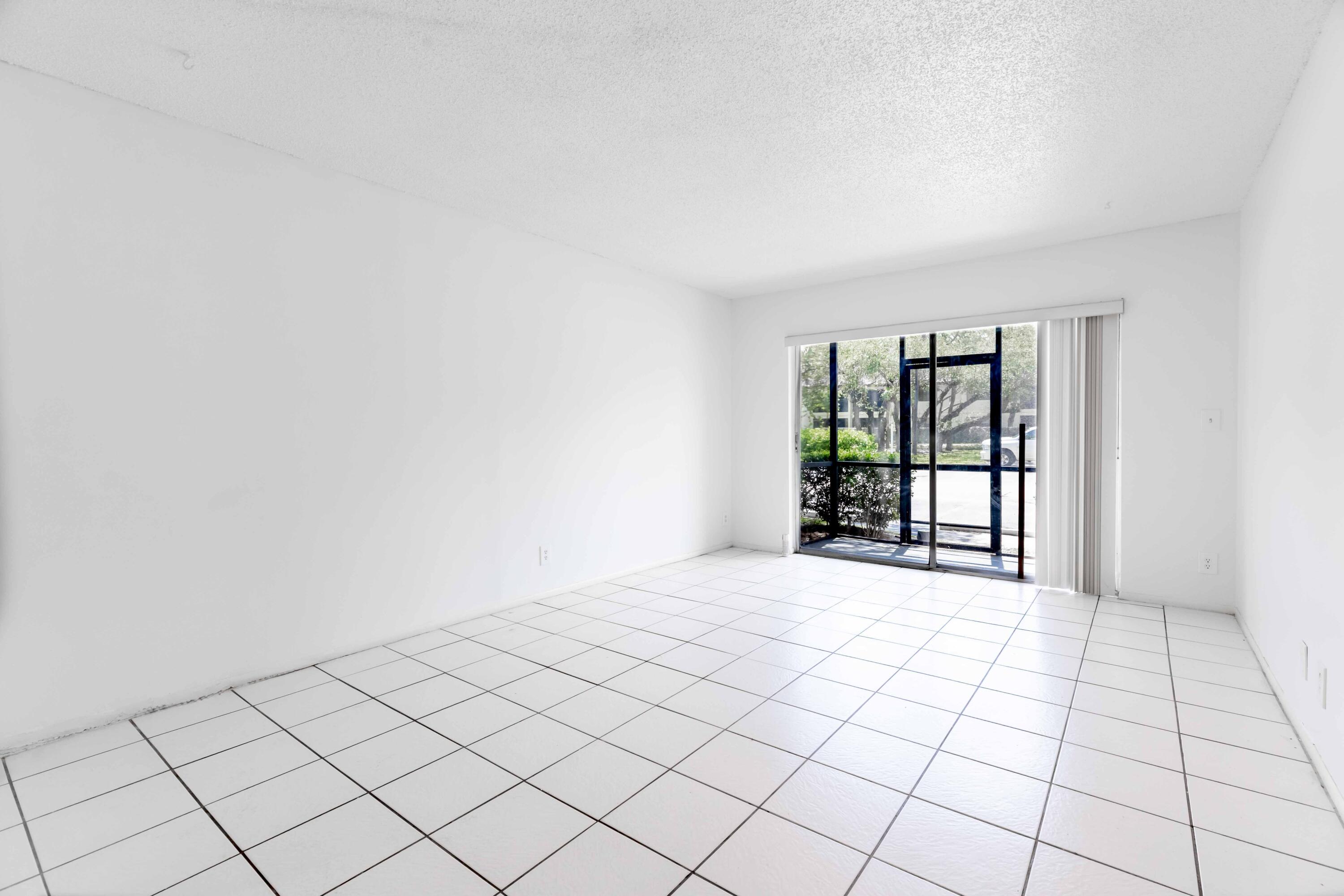 490 NW 20th St #1050