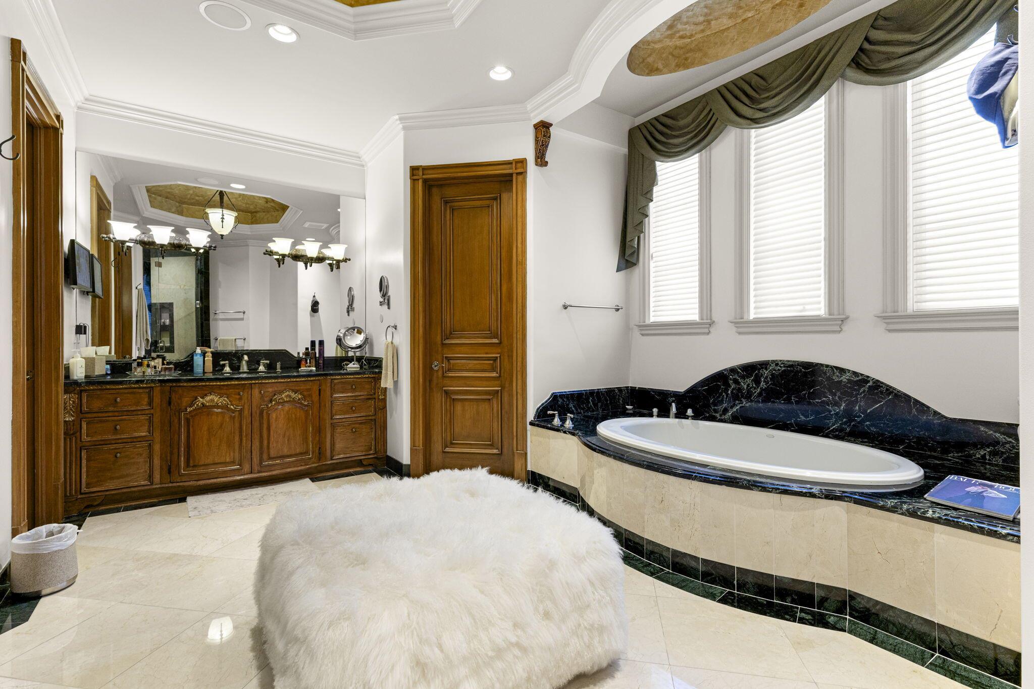 3131 NE 27th Ave Lighthouse Point, FL 33064