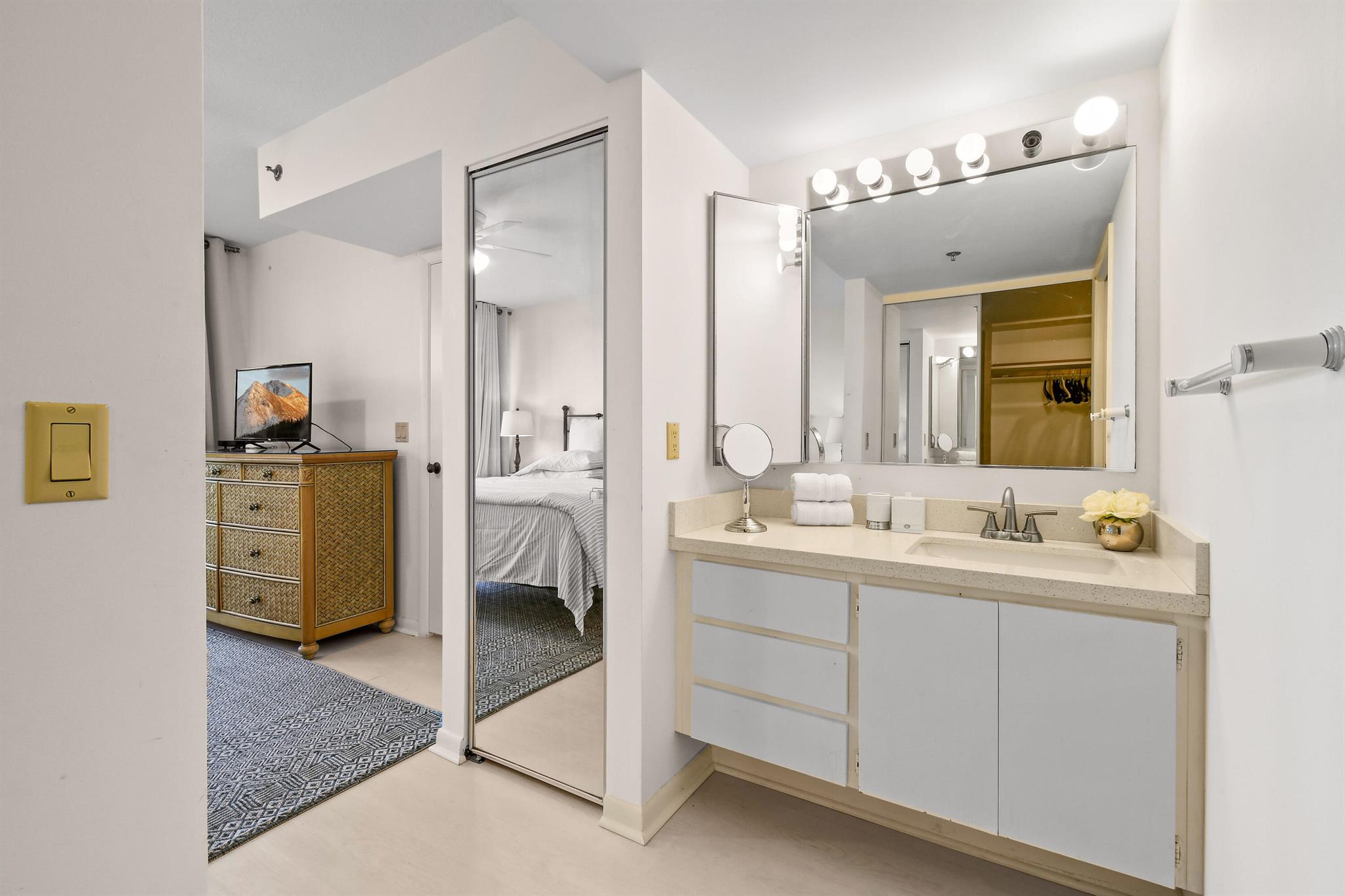 Undisclosed Address Jupiter, FL 33477