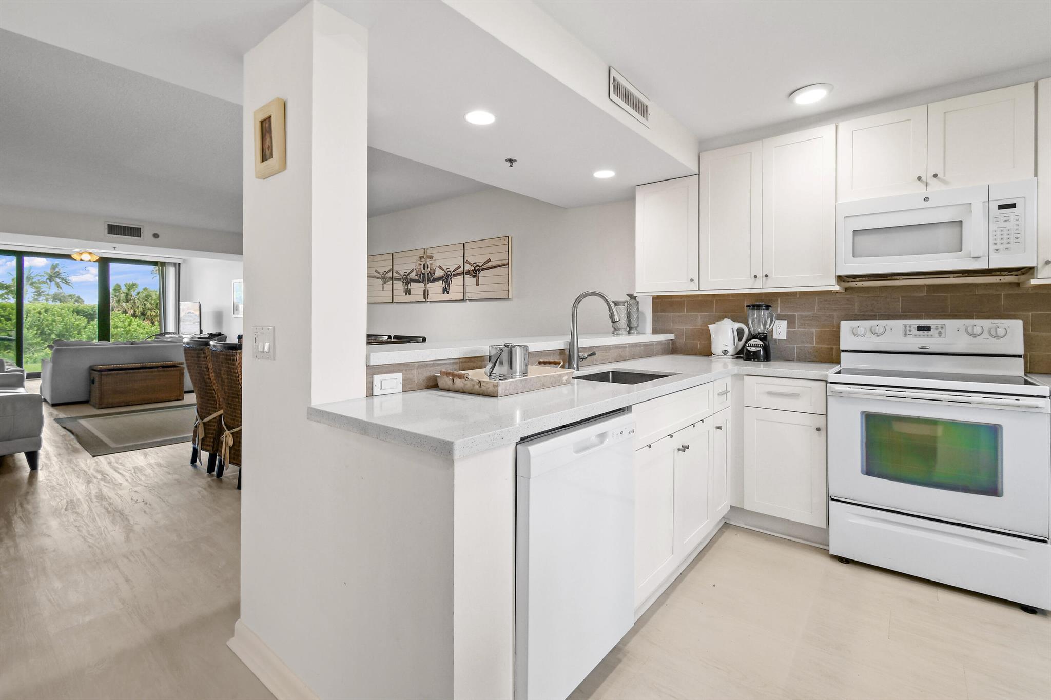 Undisclosed Address Jupiter, FL 33477