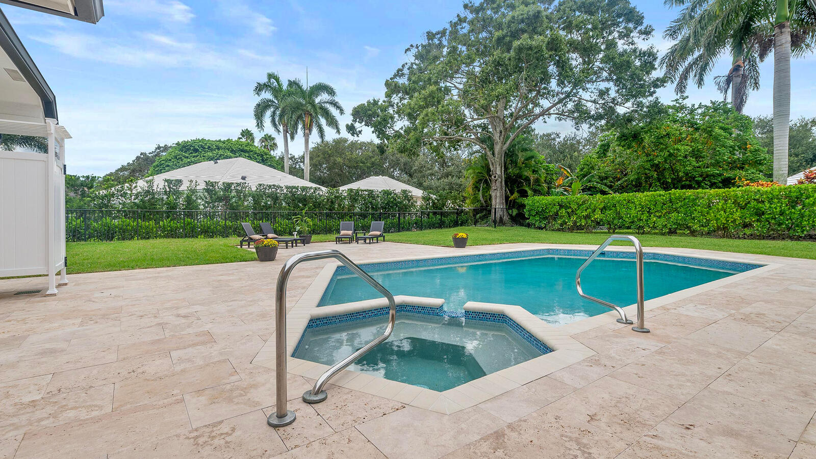 18433 SE Heritage Tequesta, FL 33469