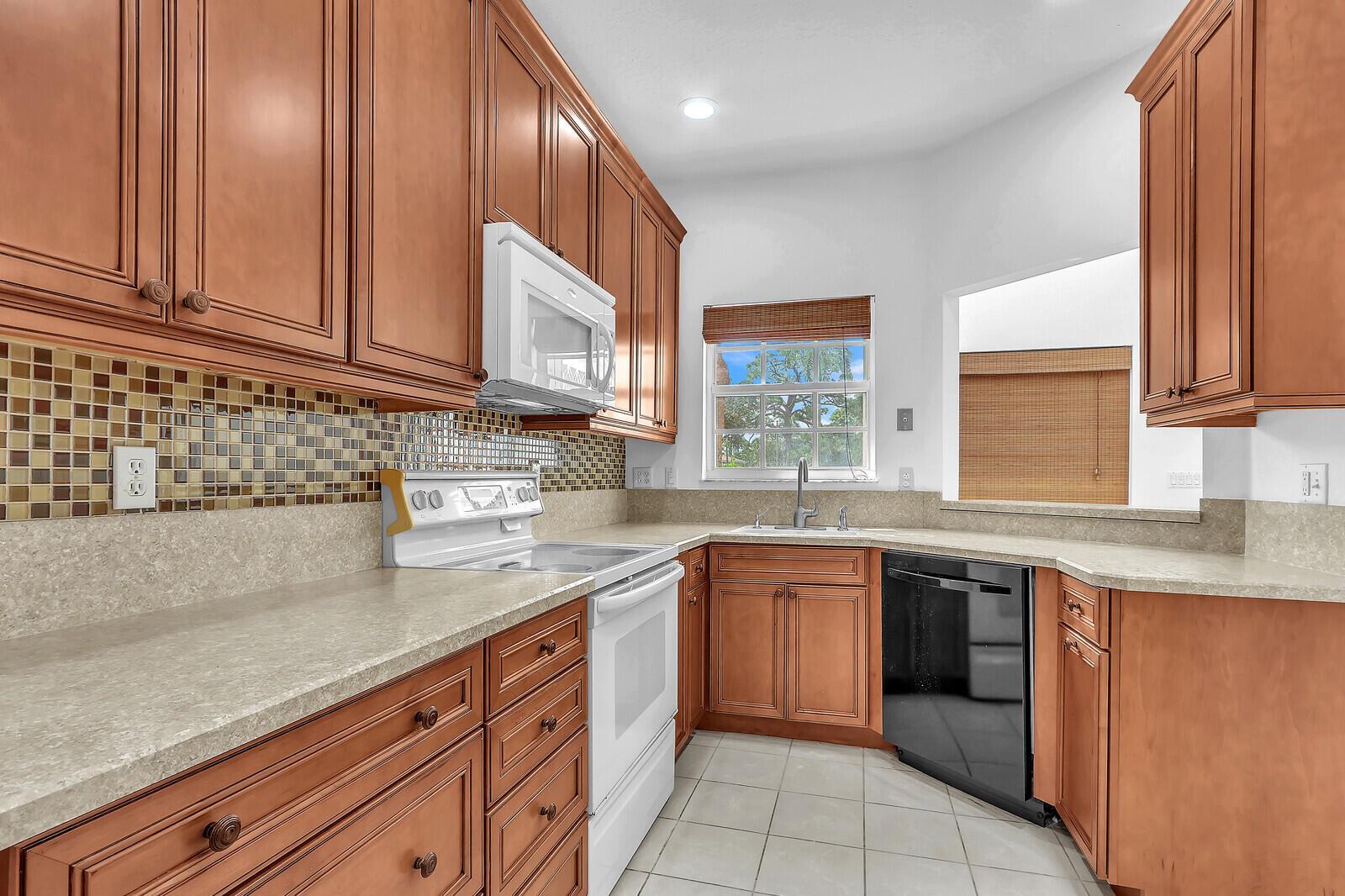 479 Tequesta Dr #1 Tequesta, FL 33469