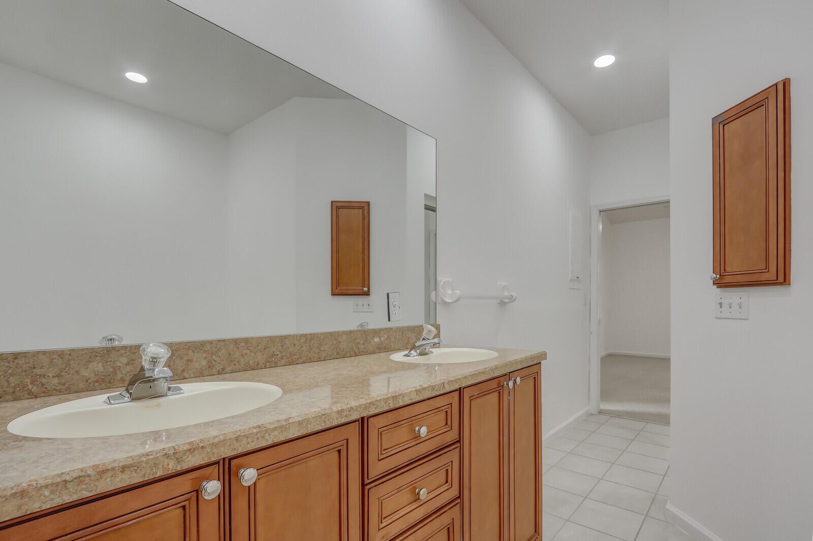 479 Tequesta Dr #1 Tequesta, FL 33469