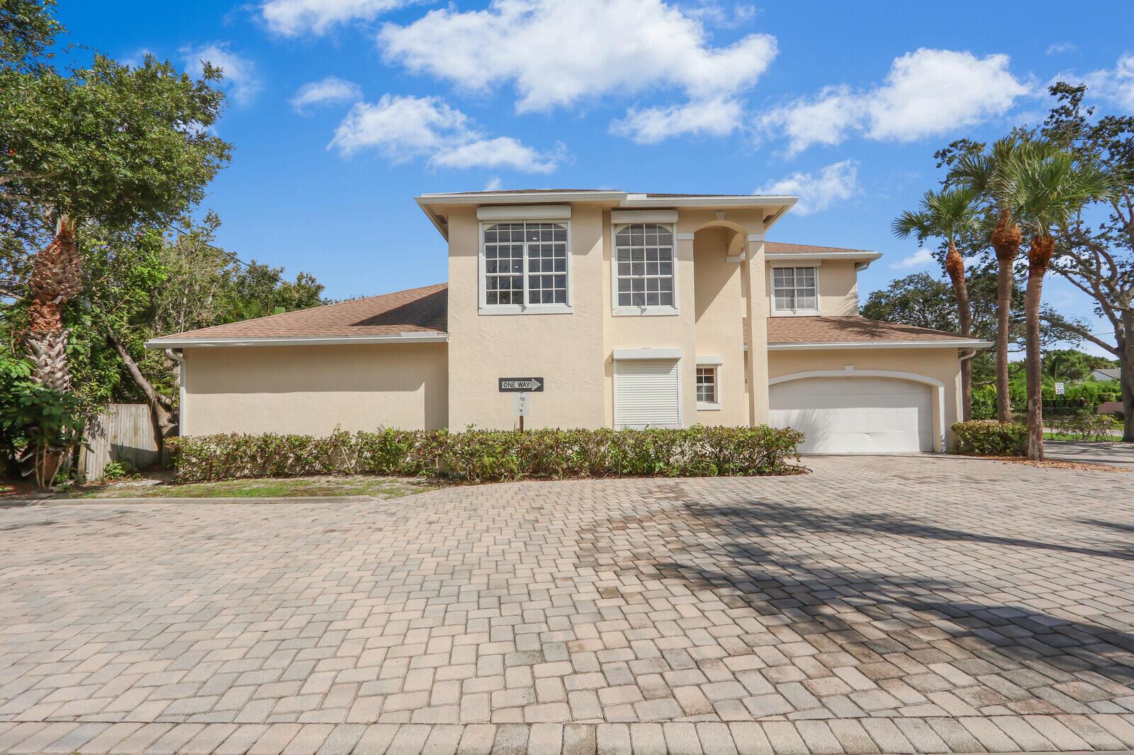 479 Tequesta Dr #1 Tequesta, FL 33469