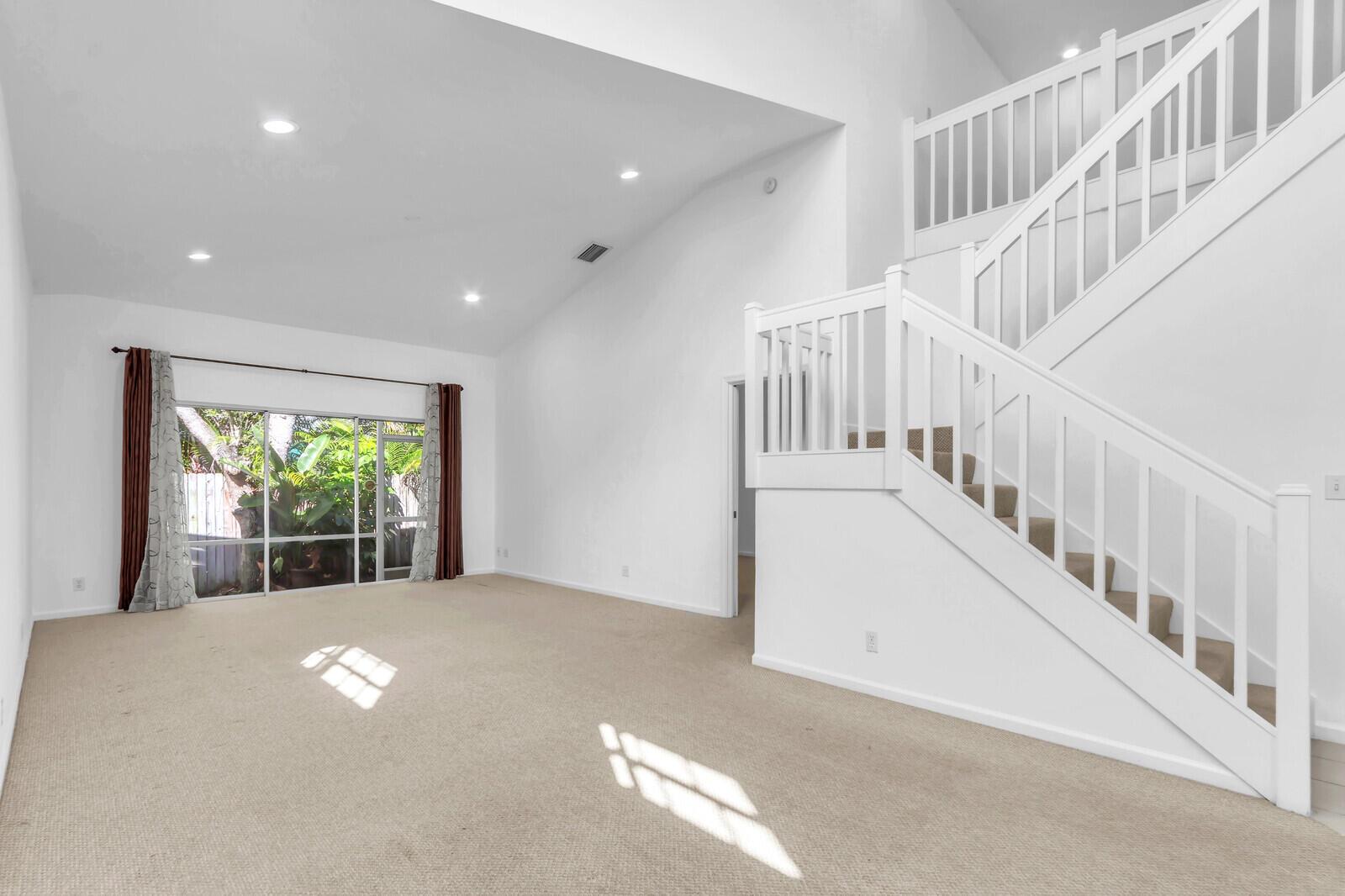 479 Tequesta Dr #1 Tequesta, FL 33469