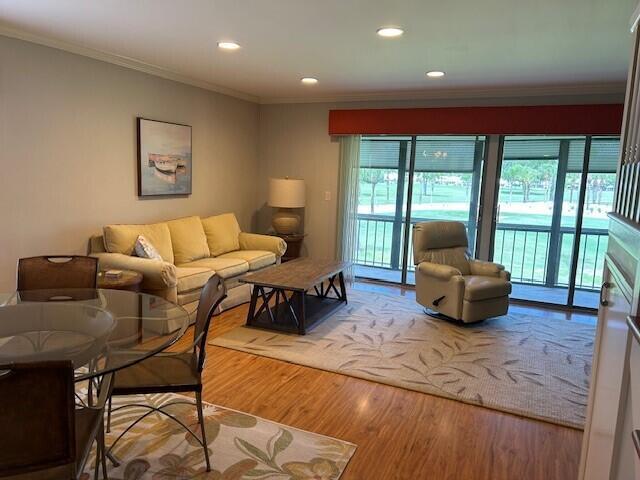 18430 SE Wood Hvn Ln #H Jupiter, FL 33469