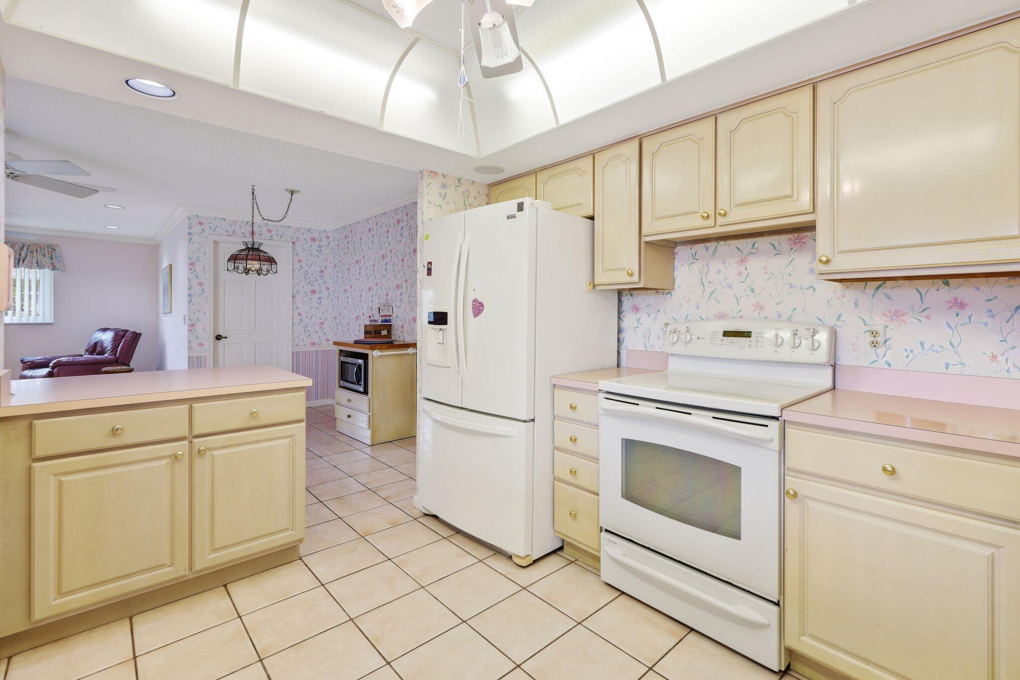 73 Fairview Tequesta, FL 33469