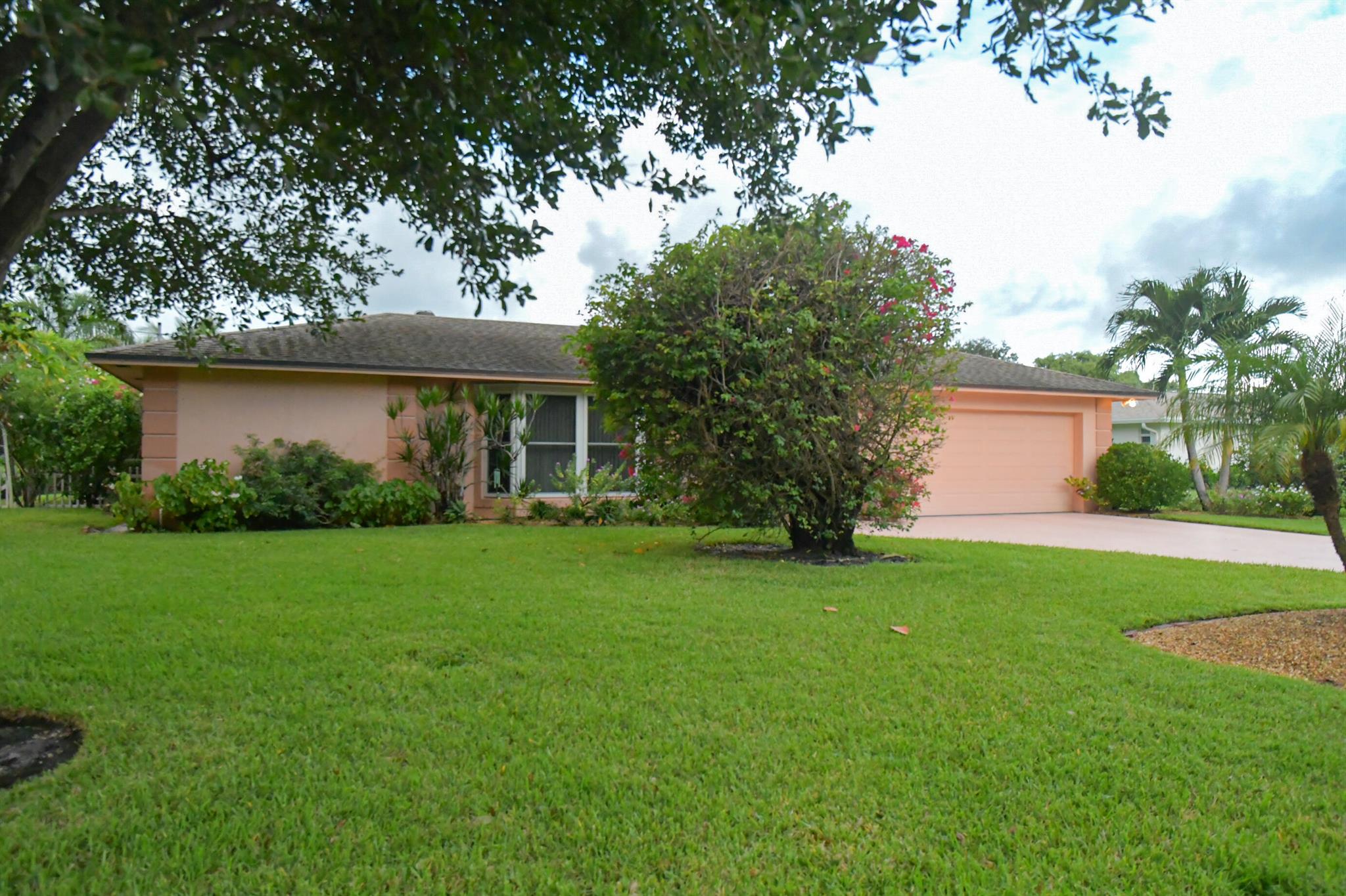 73 Fairview Tequesta, FL 33469