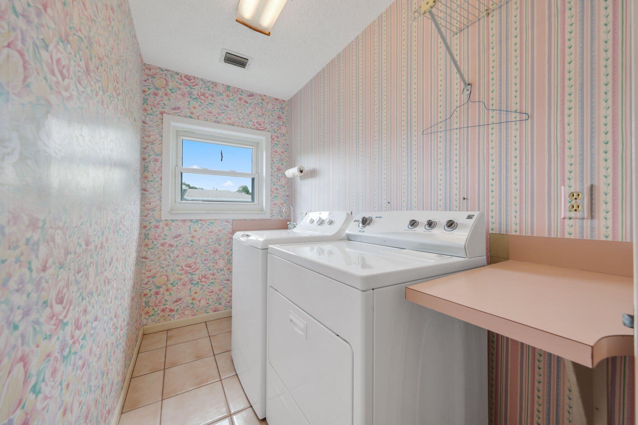 73 Fairview Tequesta, FL 33469