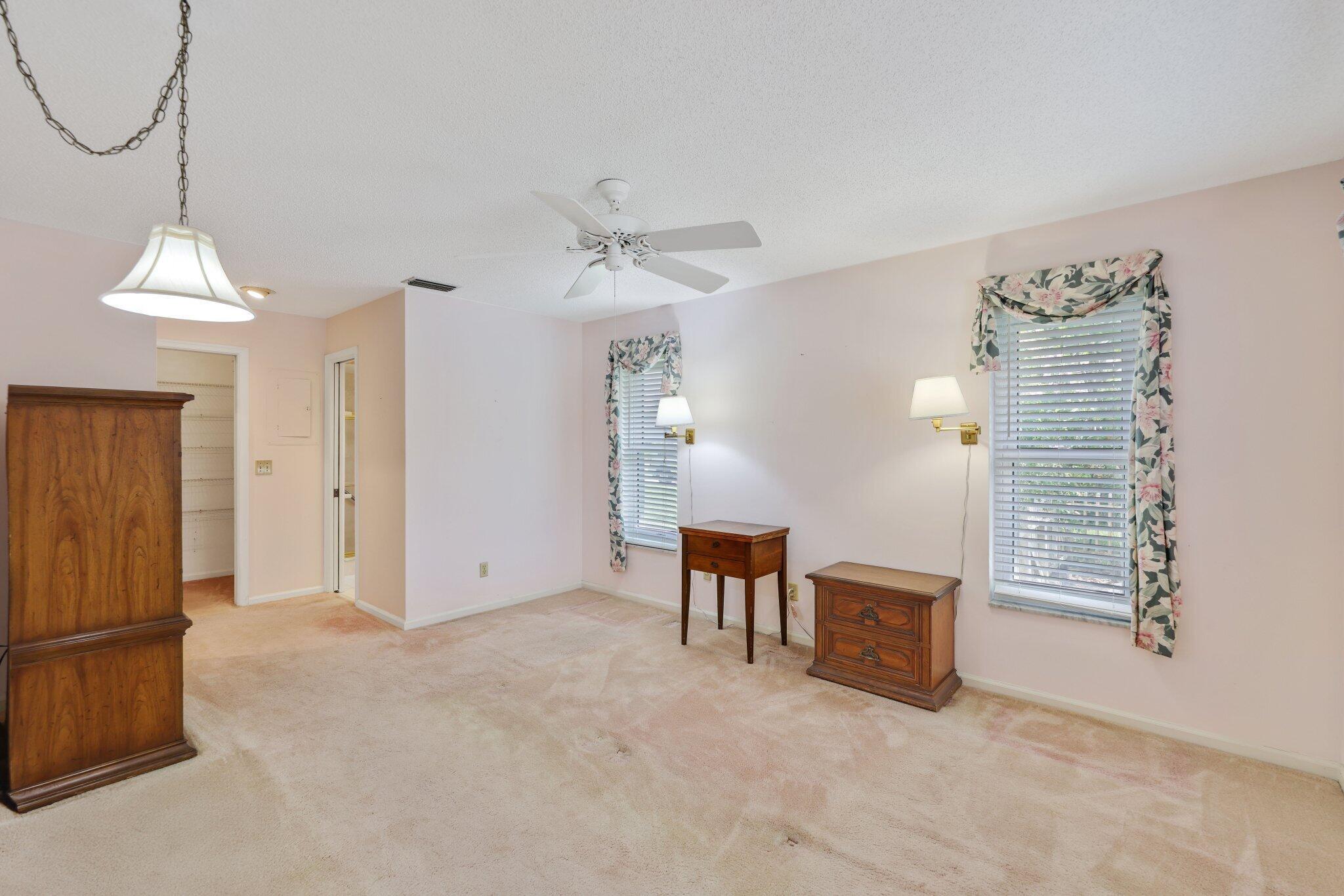 73 Fairview Tequesta, FL 33469