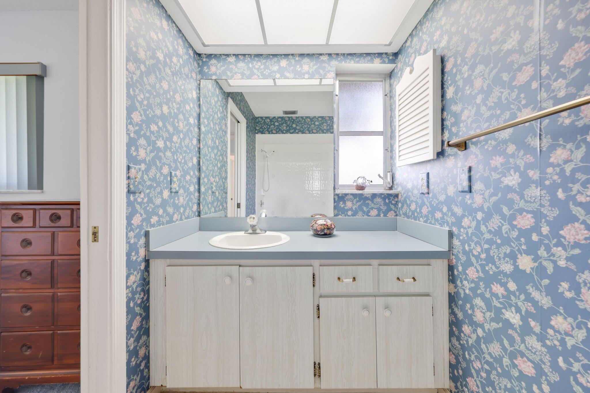 73 Fairview Tequesta, FL 33469