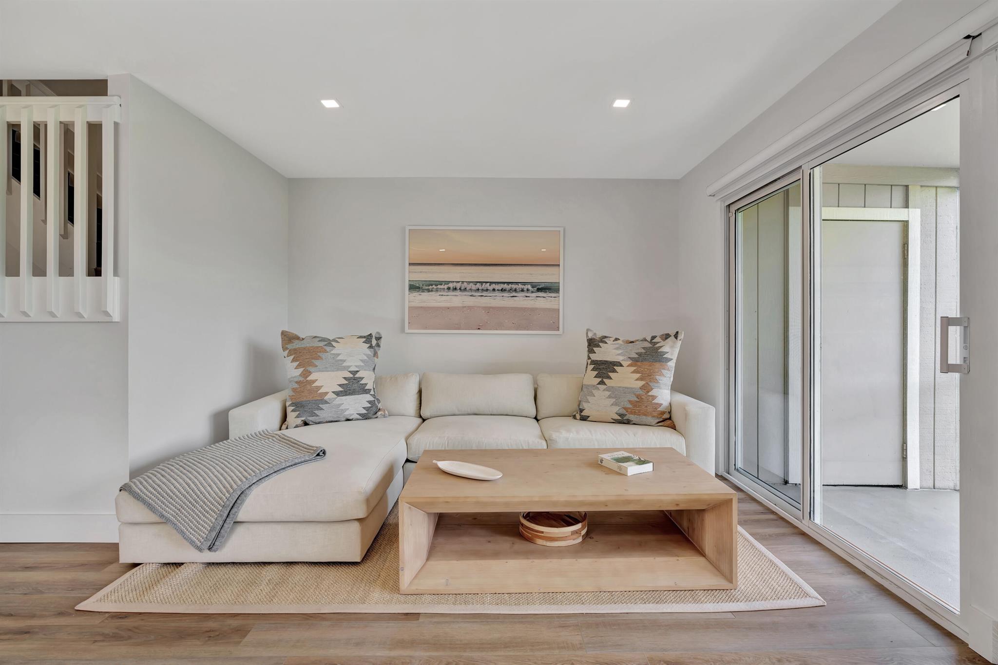 18419 SE Wood Hvn Ln #E Jupiter, FL 33469