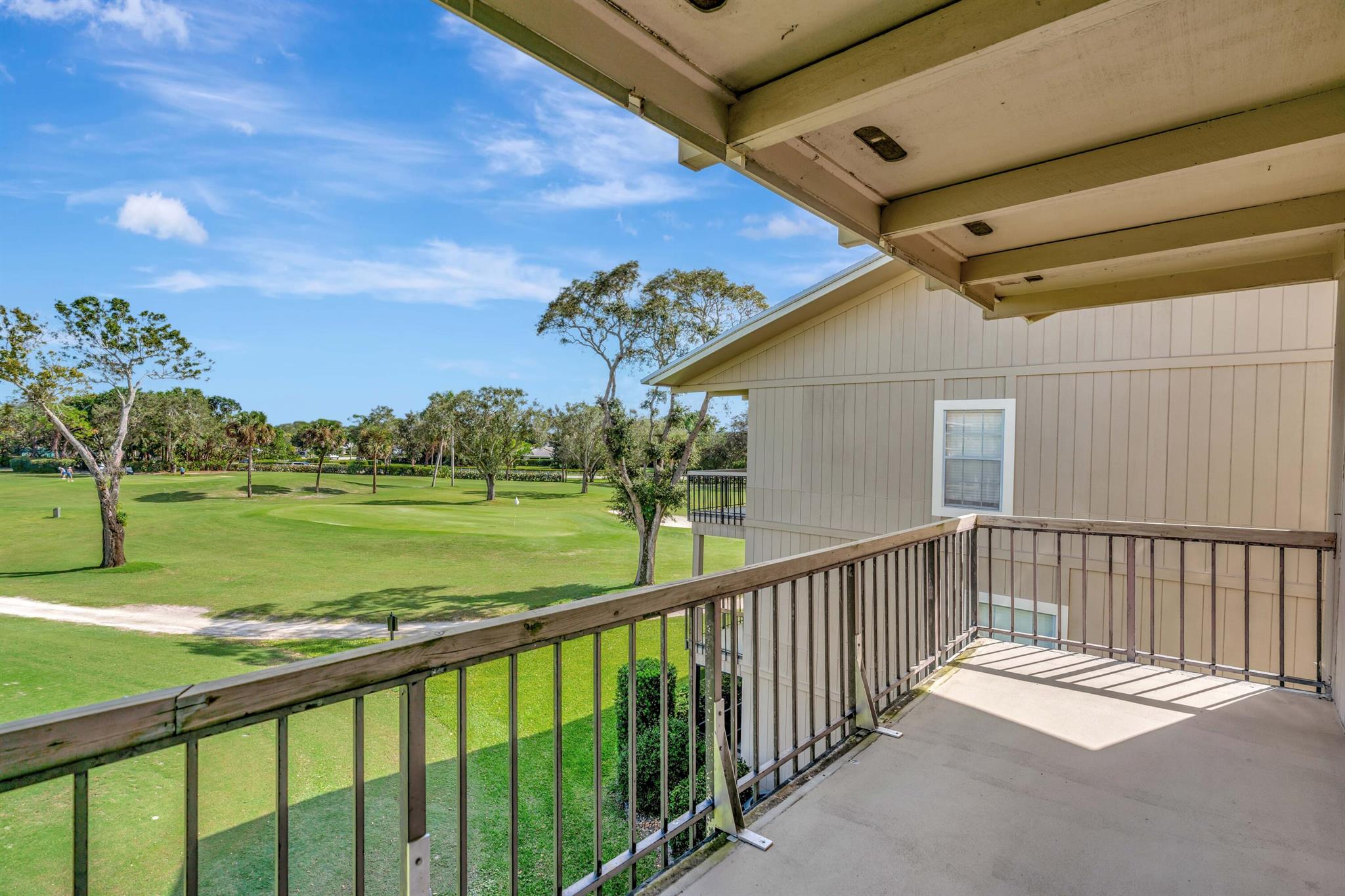 18419 SE Wood Hvn Ln #E Jupiter, FL 33469