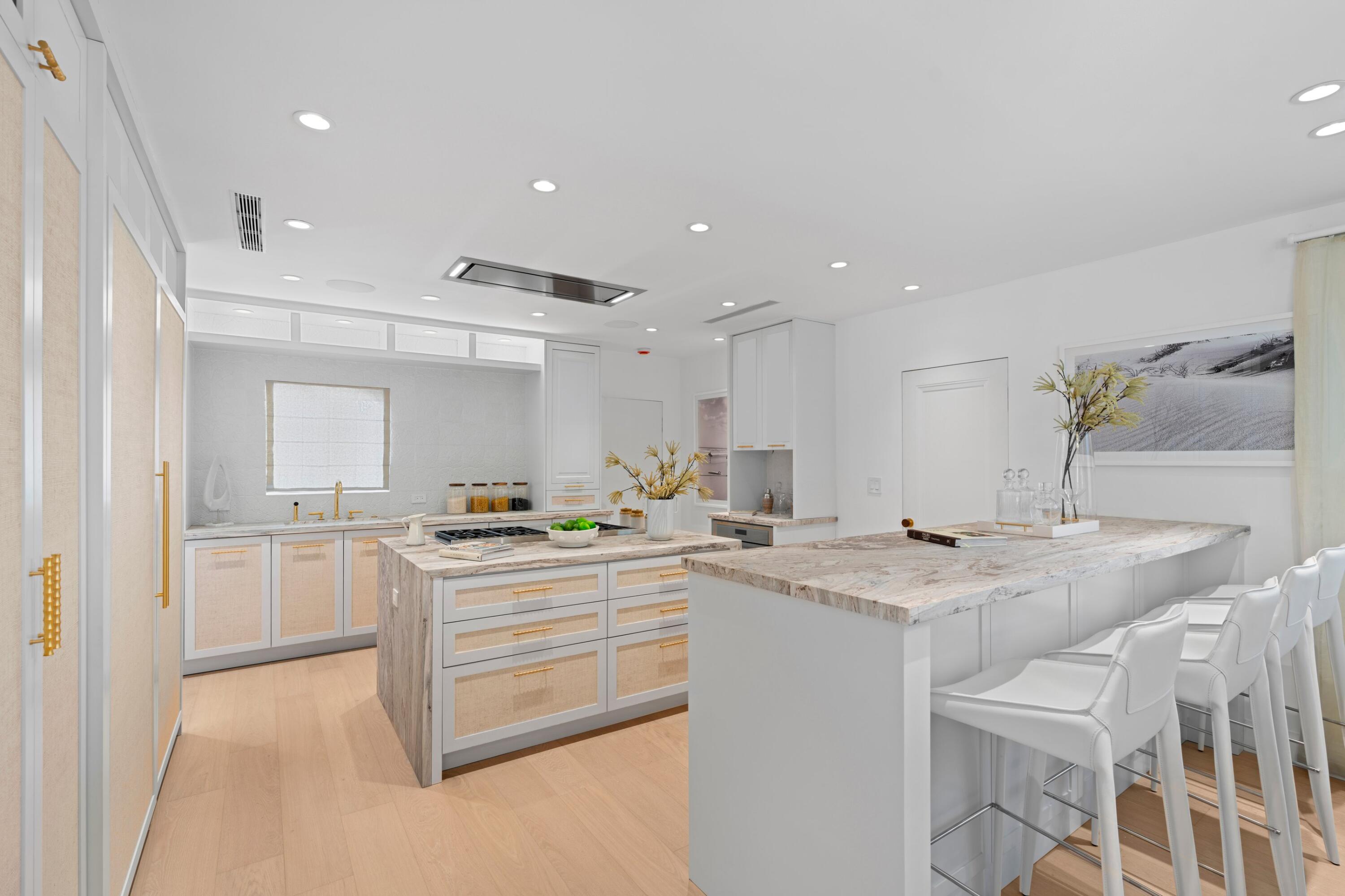 257 Via Linda Palm Beach, FL 33480