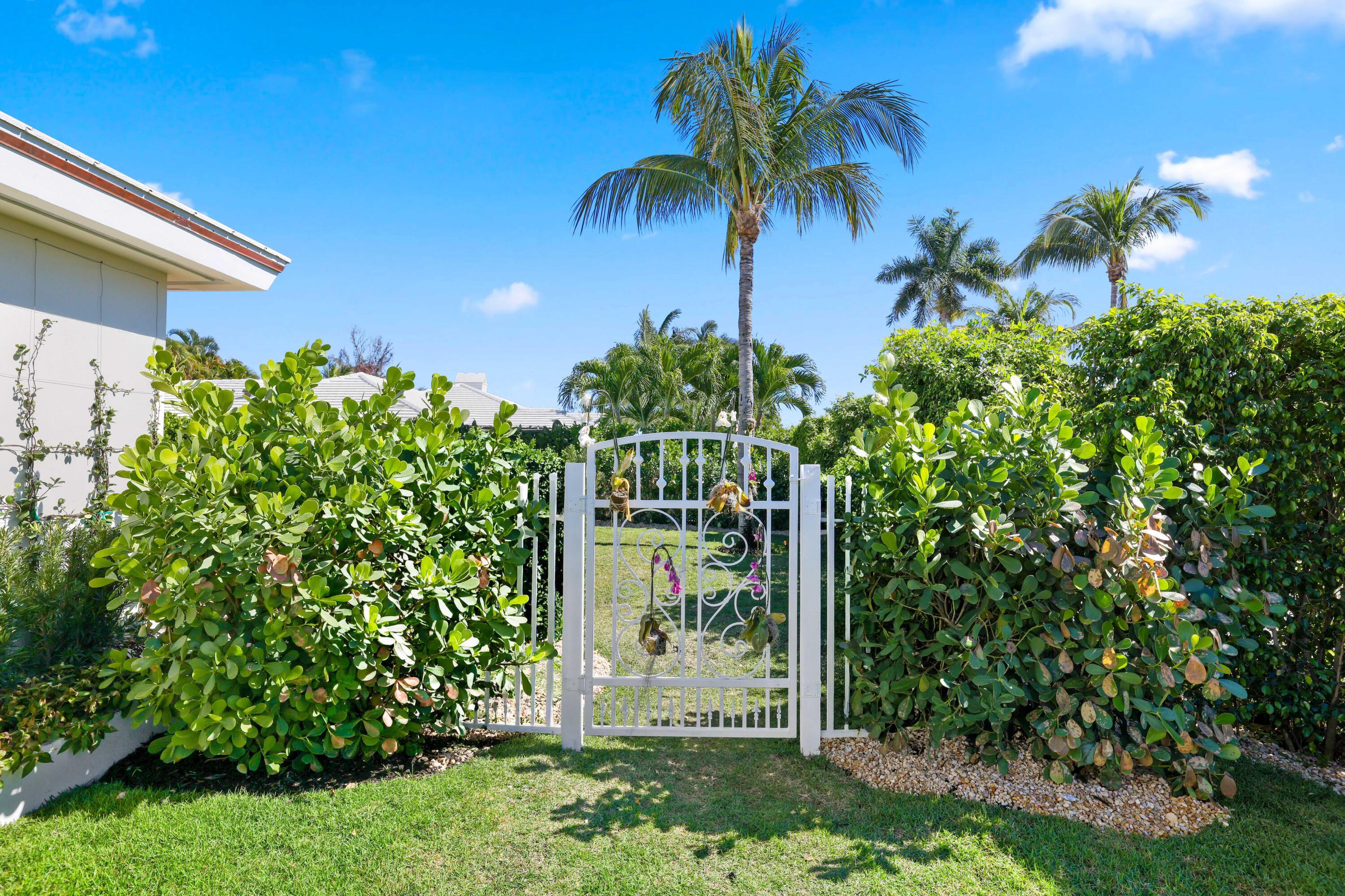 257 Via Linda Palm Beach, FL 33480