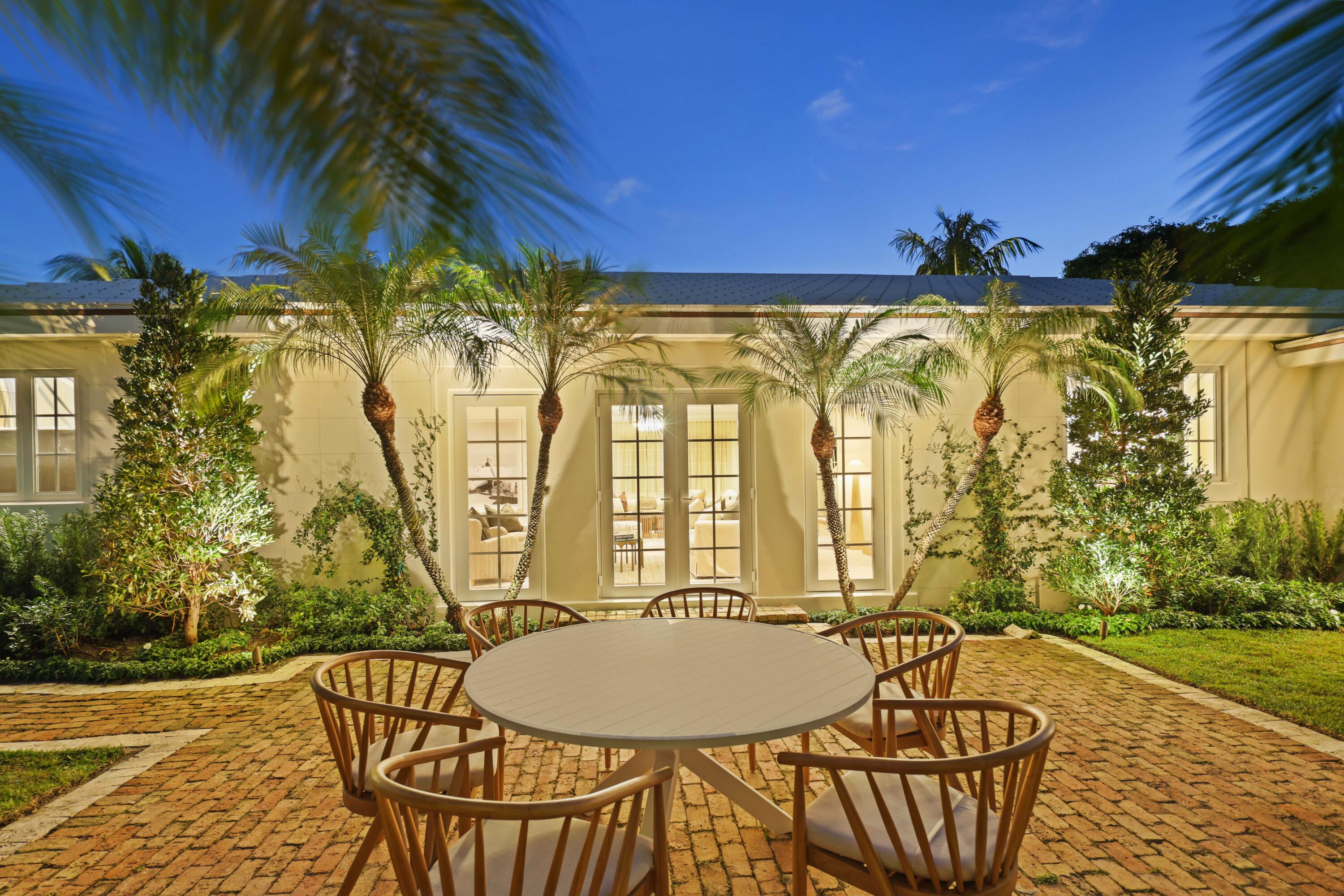 257 Via Linda Palm Beach, FL 33480