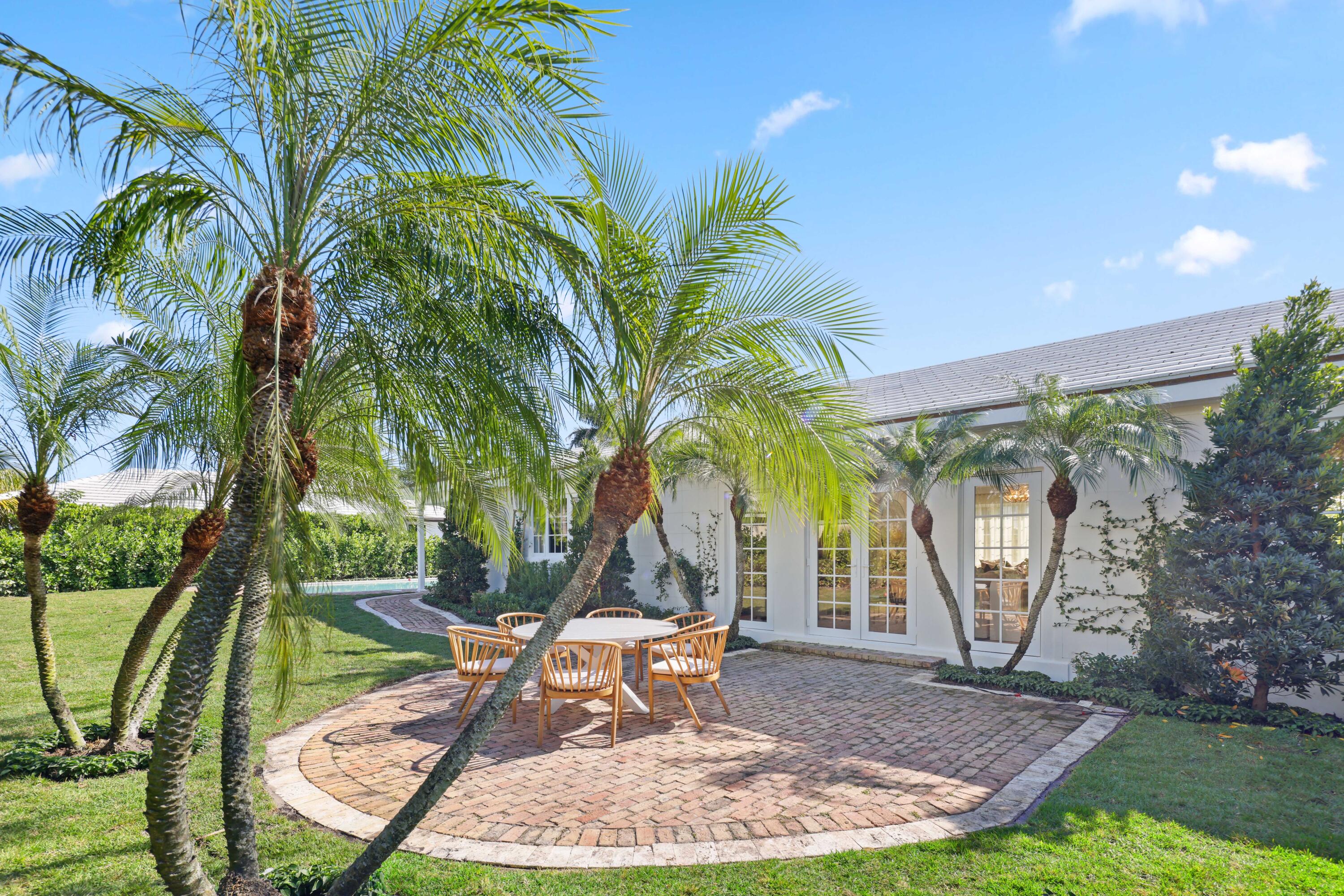 257 Via Linda Palm Beach, FL 33480