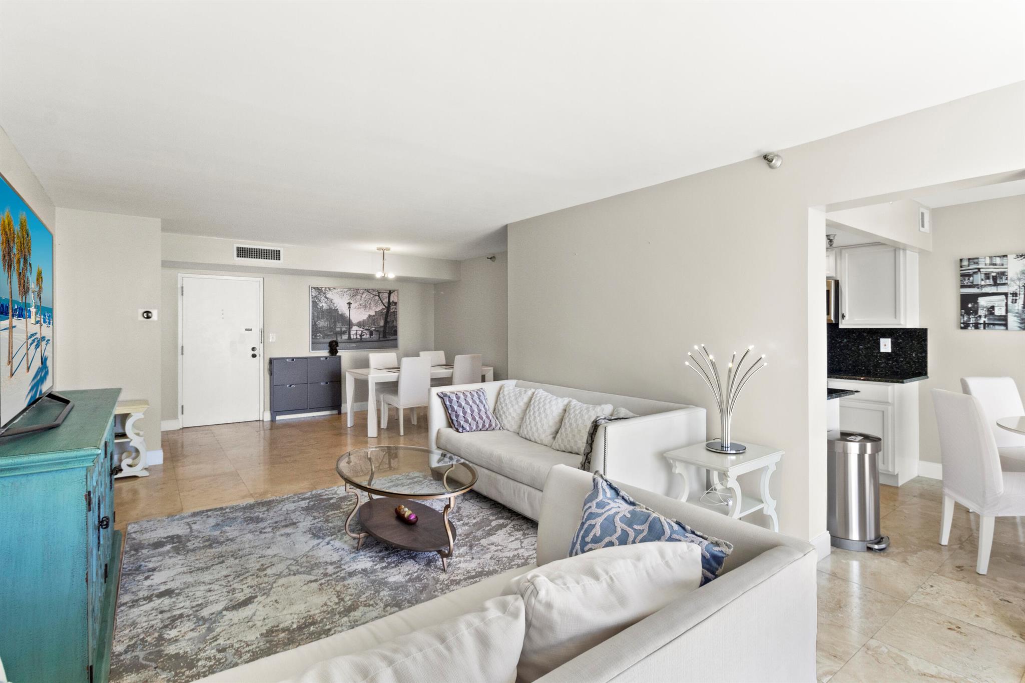 image Winston Towers 700 Condo9