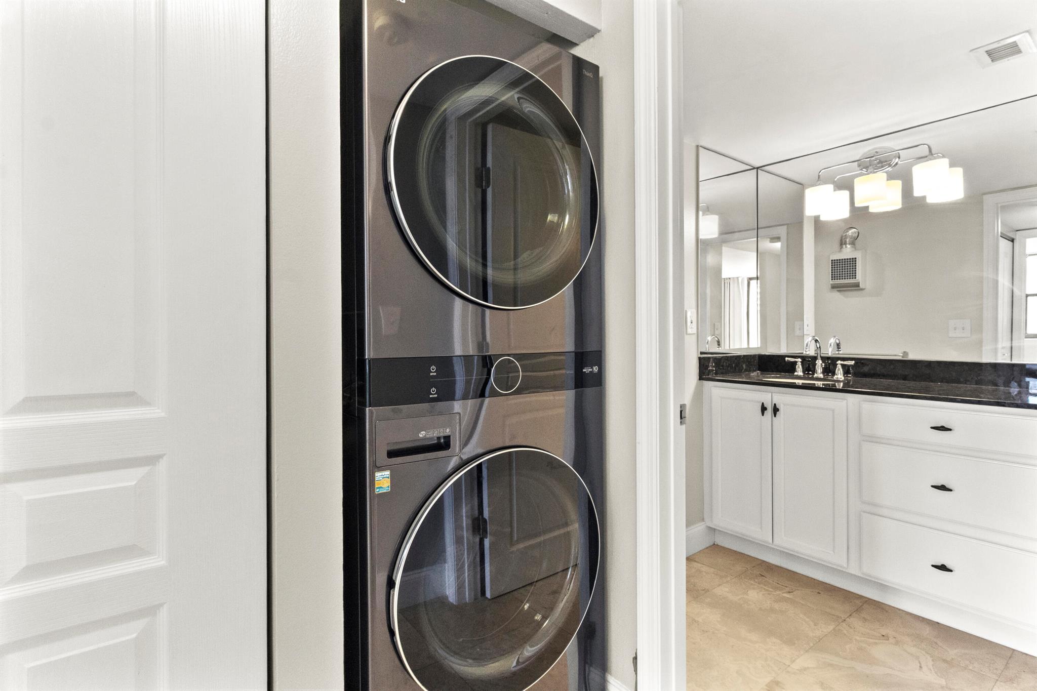 image Winston Towers 700 Condo23