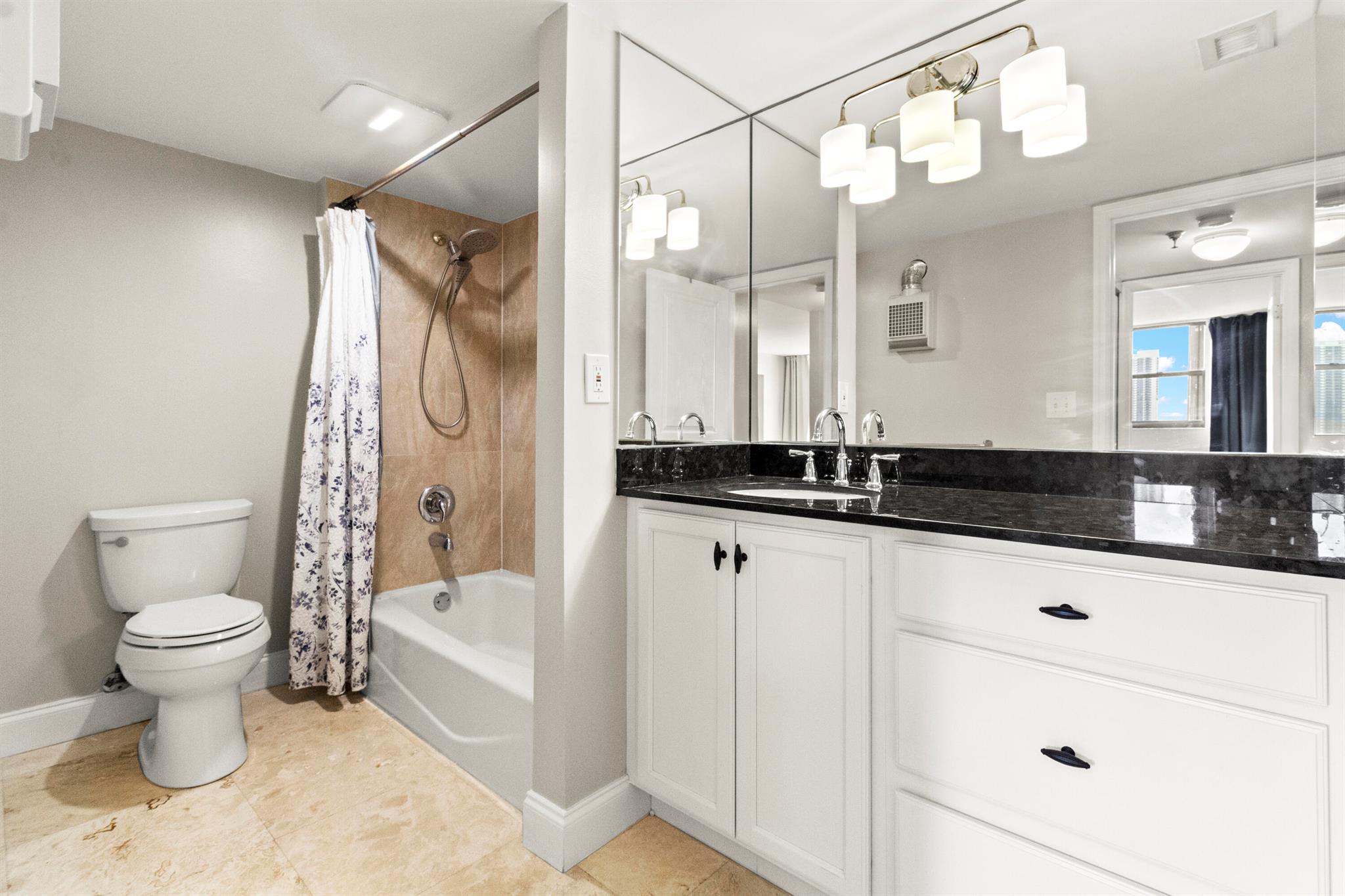 image Winston Towers 700 Condo27