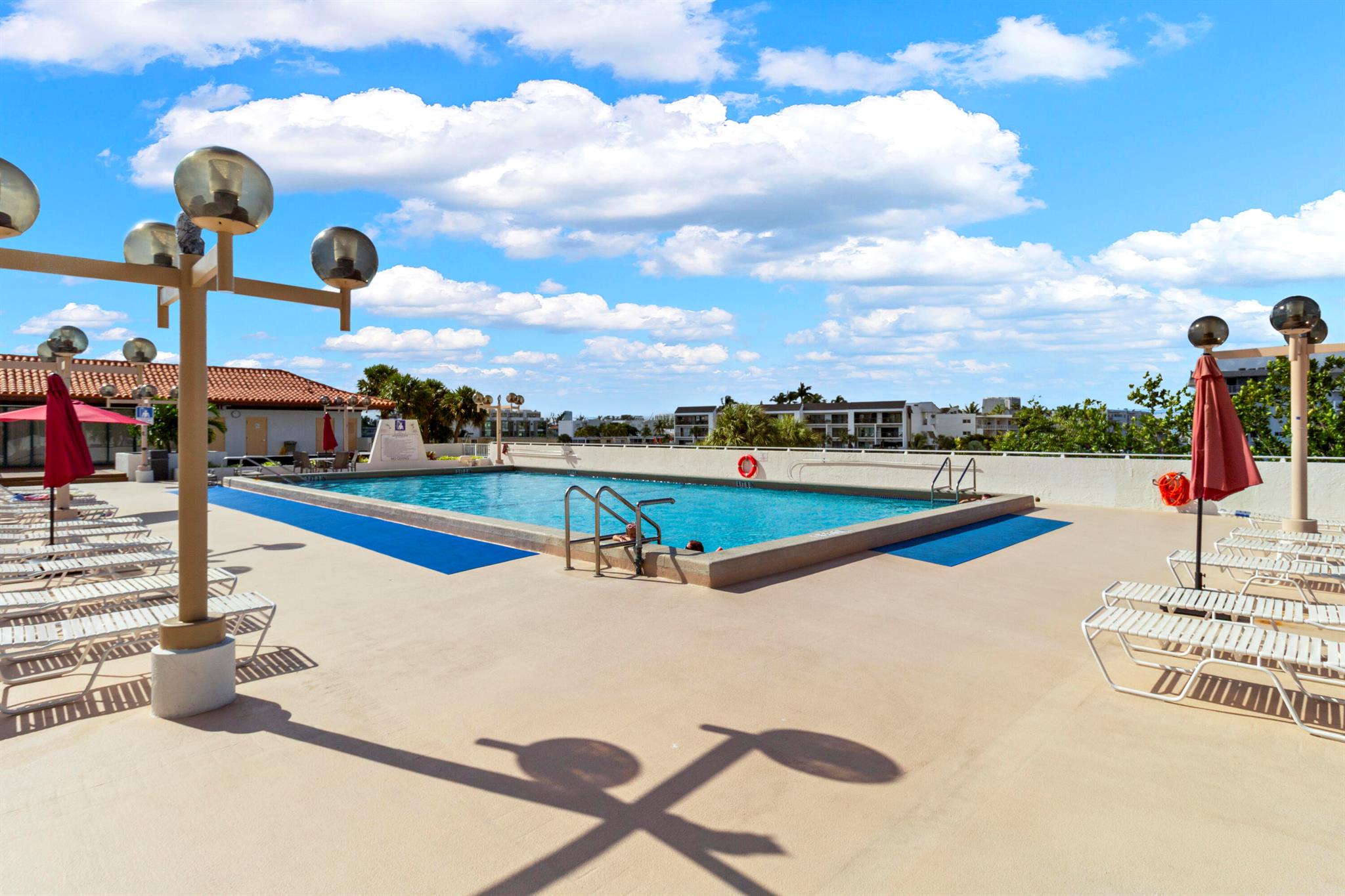 image Winston Towers 700 Condo32