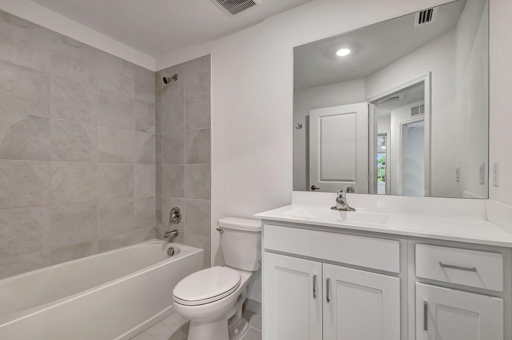 6851 Broadwater Ln Lake Worth, FL 33467