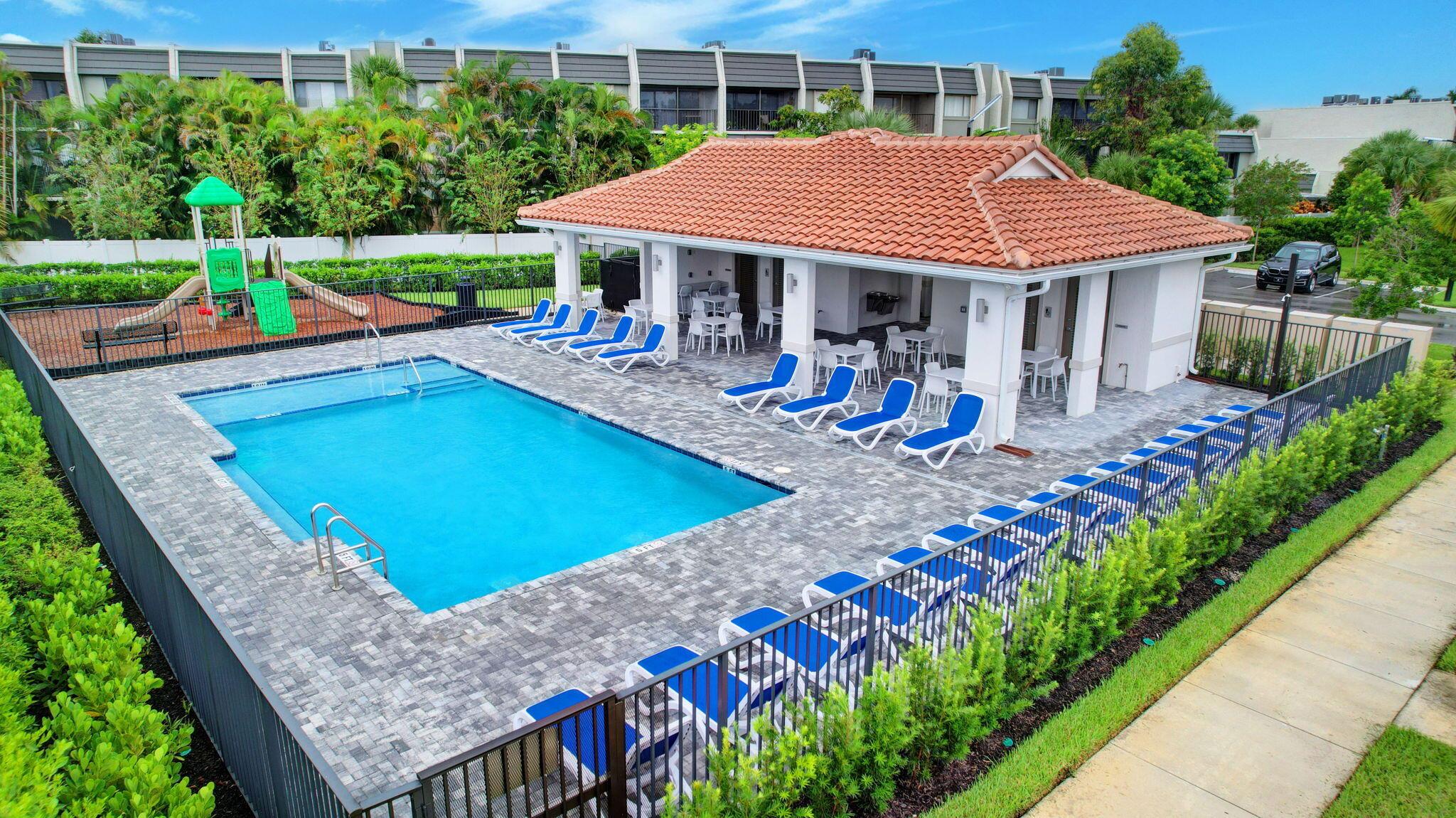 6851 Broadwater Ln Lake Worth, FL 33467