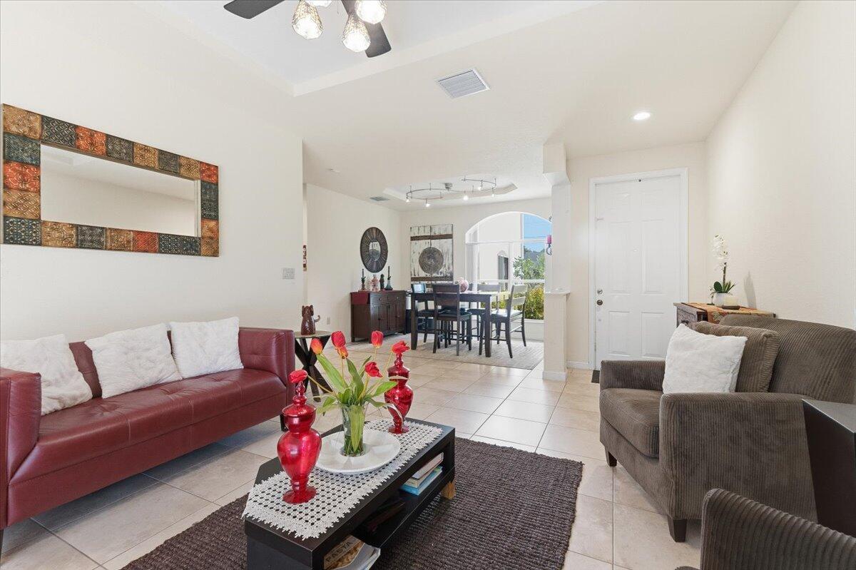 2151 NW 121st Ave Plantation, FL 33323