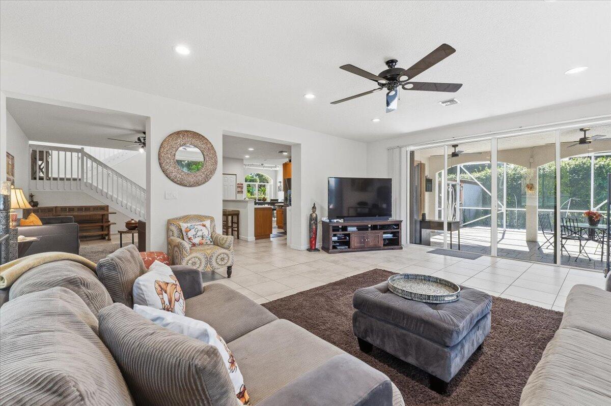 2151 NW 121st Ave Plantation, FL 33323