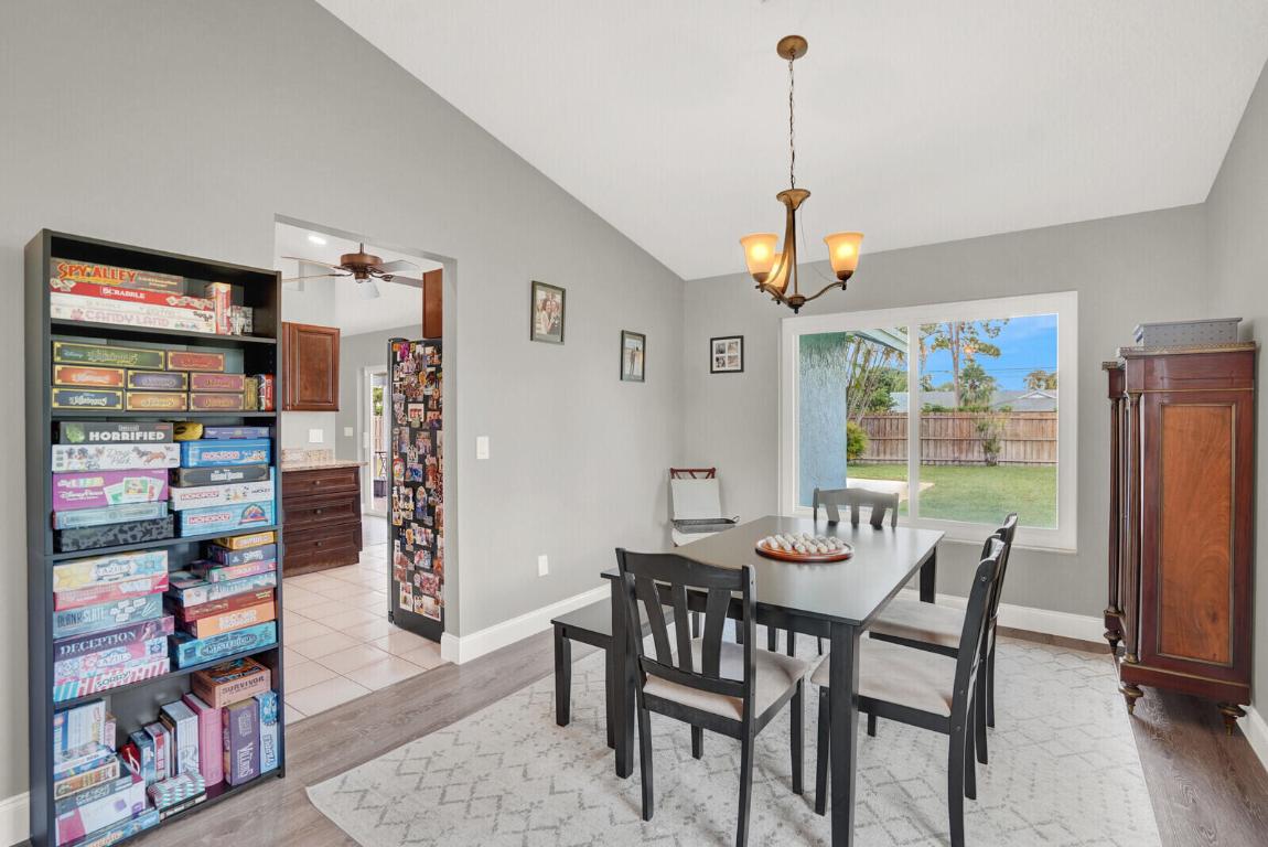 1068 Northumberland Ct Wellington, FL 33414