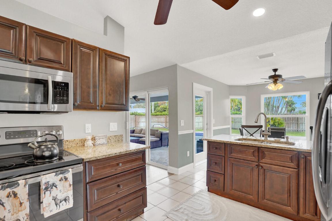 1068 Northumberland Ct Wellington, FL 33414