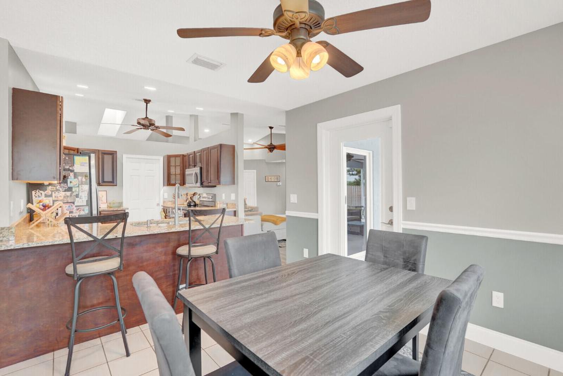 1068 Northumberland Ct Wellington, FL 33414